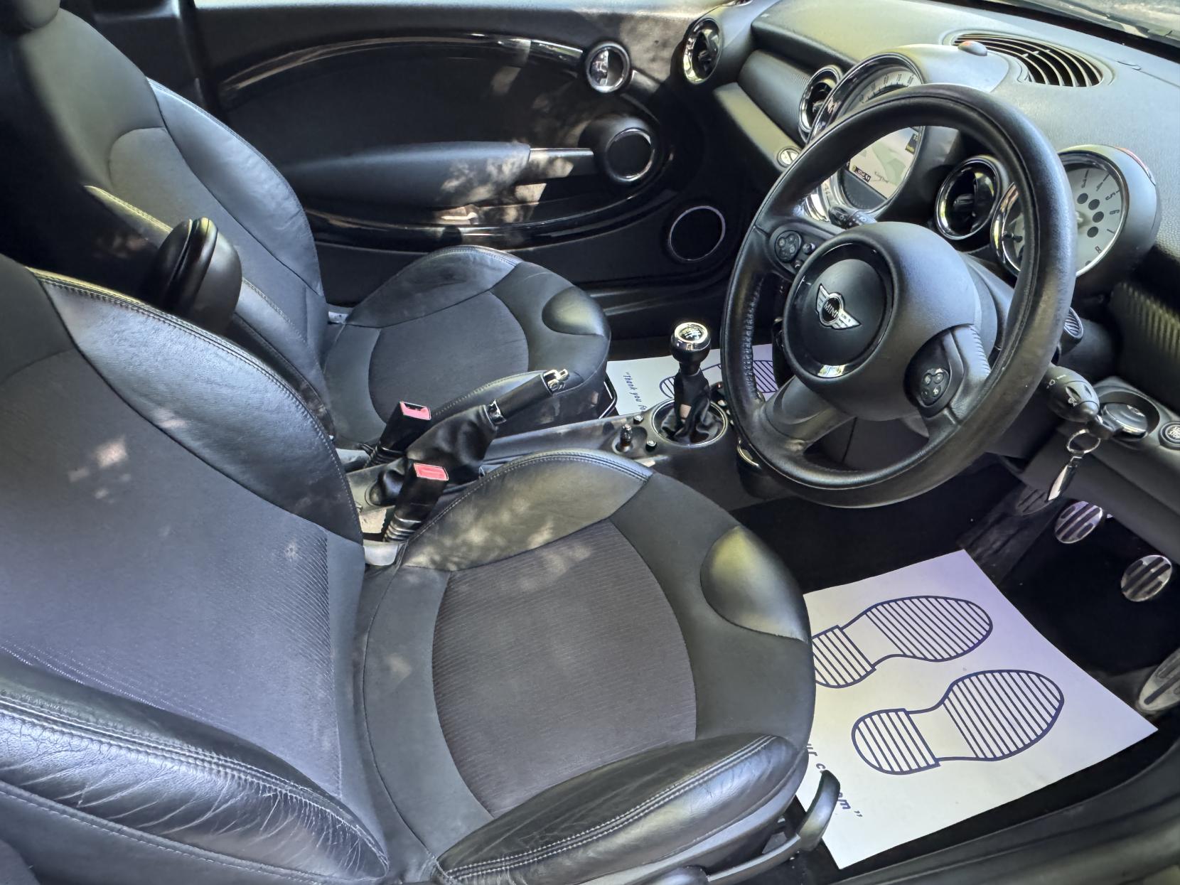 MINI Coupe 1.6 Cooper S Coupe 2dr Petrol Manual Euro 5 (s/s) (184 ps)