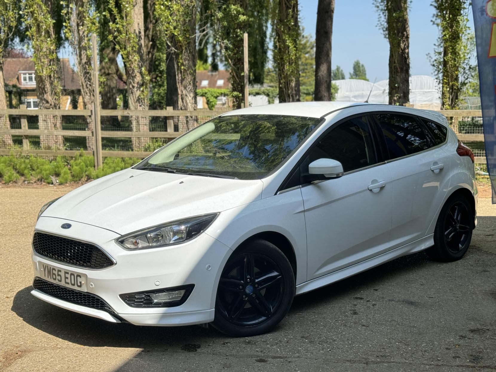 Ford Focus 1.0T EcoBoost Zetec S Hatchback 5dr Petrol Manual Euro 6 (s/s) (125 ps)