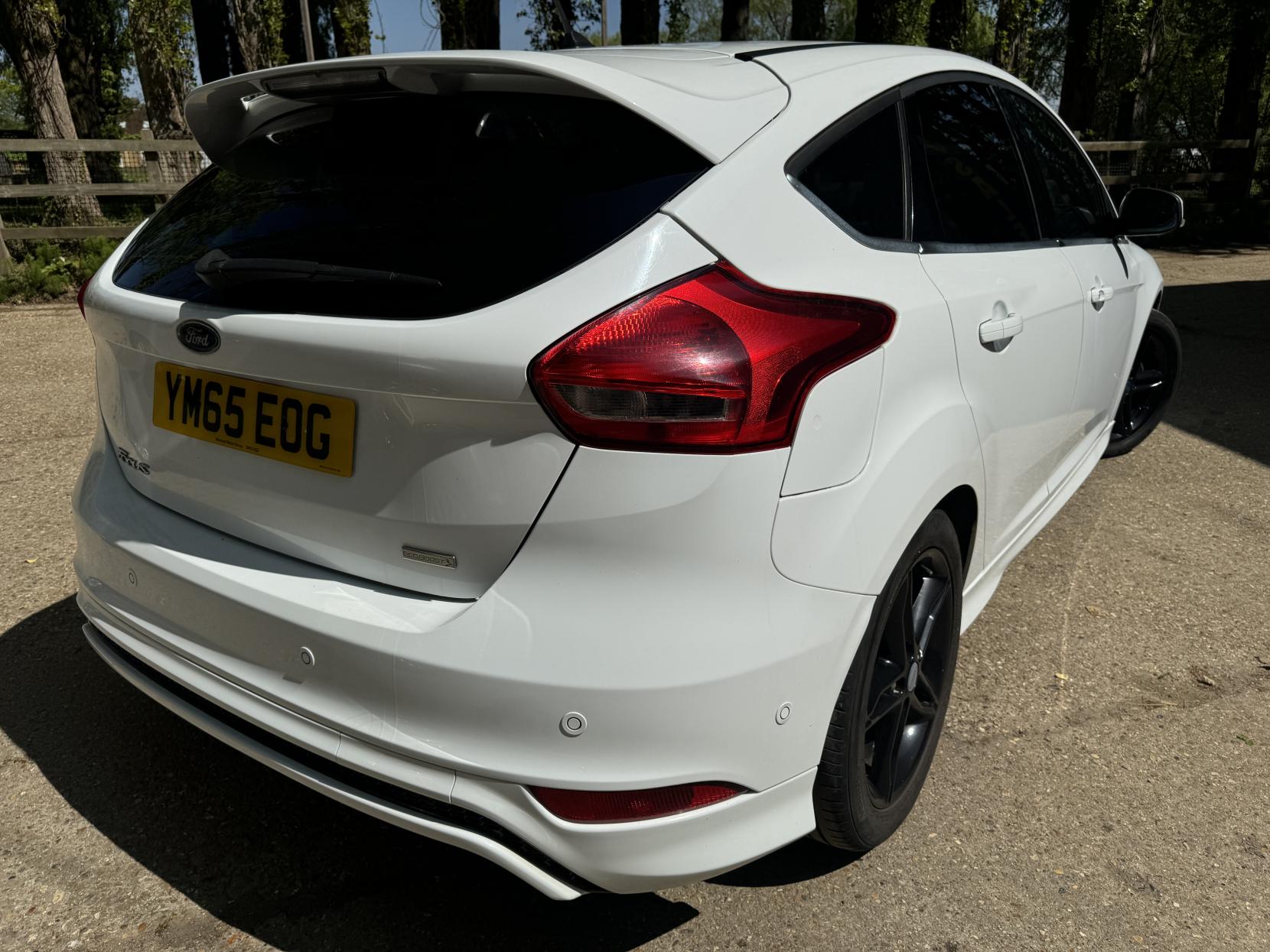 Ford Focus 1.0T EcoBoost Zetec S Hatchback 5dr Petrol Manual Euro 6 (s/s) (125 ps)
