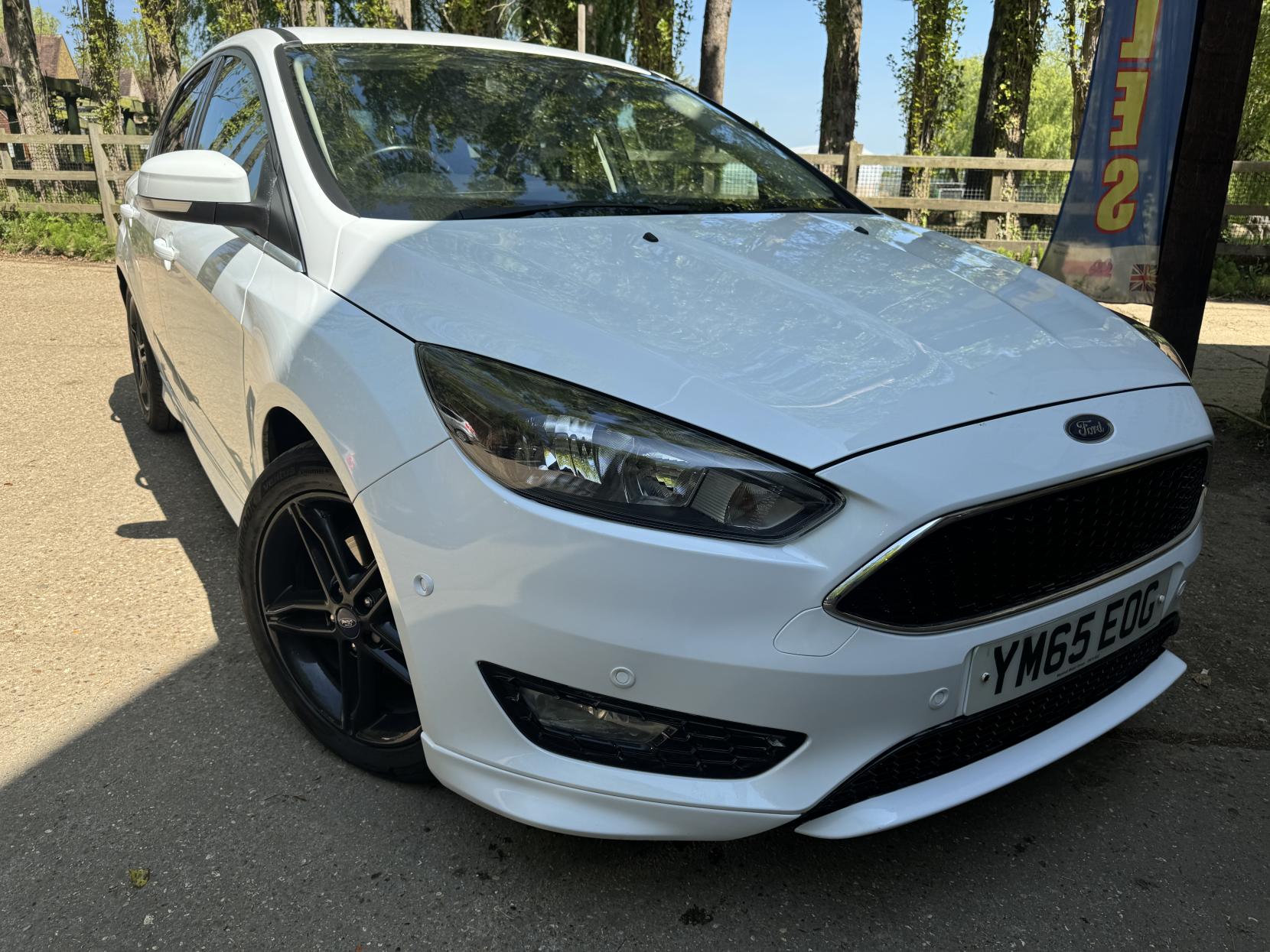 Ford Focus 1.0T EcoBoost Zetec S Hatchback 5dr Petrol Manual Euro 6 (s/s) (125 ps)