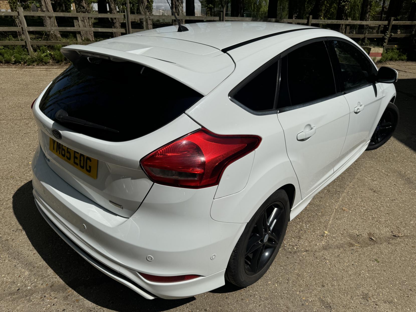 Ford Focus 1.0T EcoBoost Zetec S Hatchback 5dr Petrol Manual Euro 6 (s/s) (125 ps)
