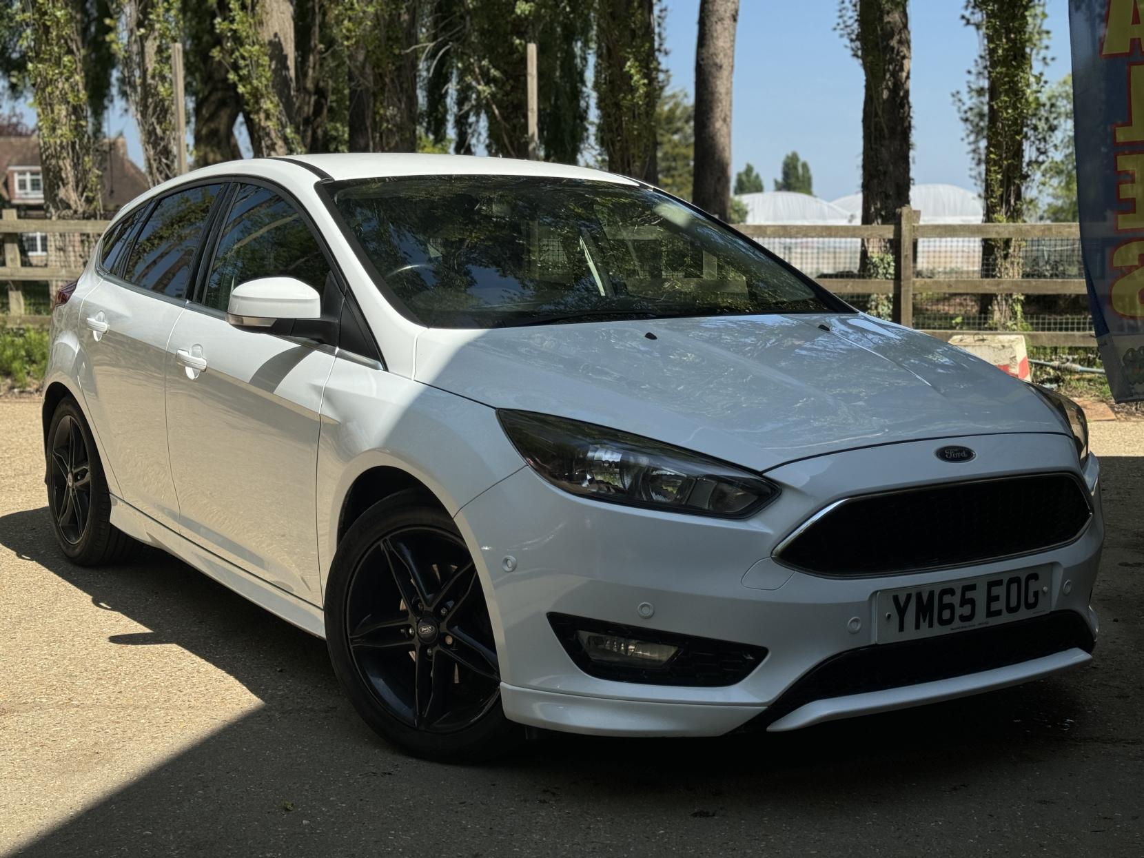 Ford Focus 1.0T EcoBoost Zetec S Hatchback 5dr Petrol Manual Euro 6 (s/s) (125 ps)