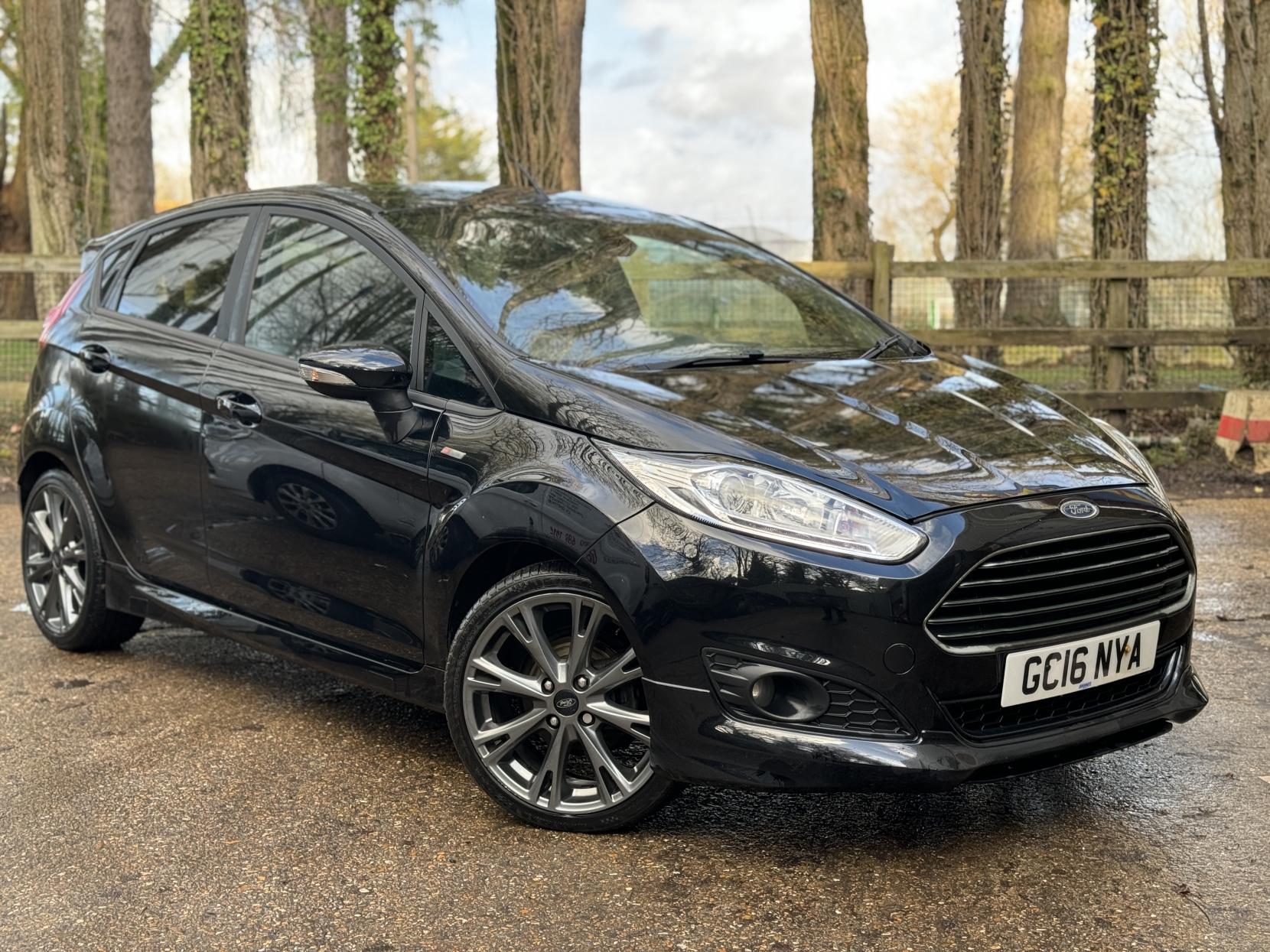 Ford Fiesta 1.0T EcoBoost ST-Line Hatchback 5dr Petrol Manual Euro 6 (s/s) (125 ps)