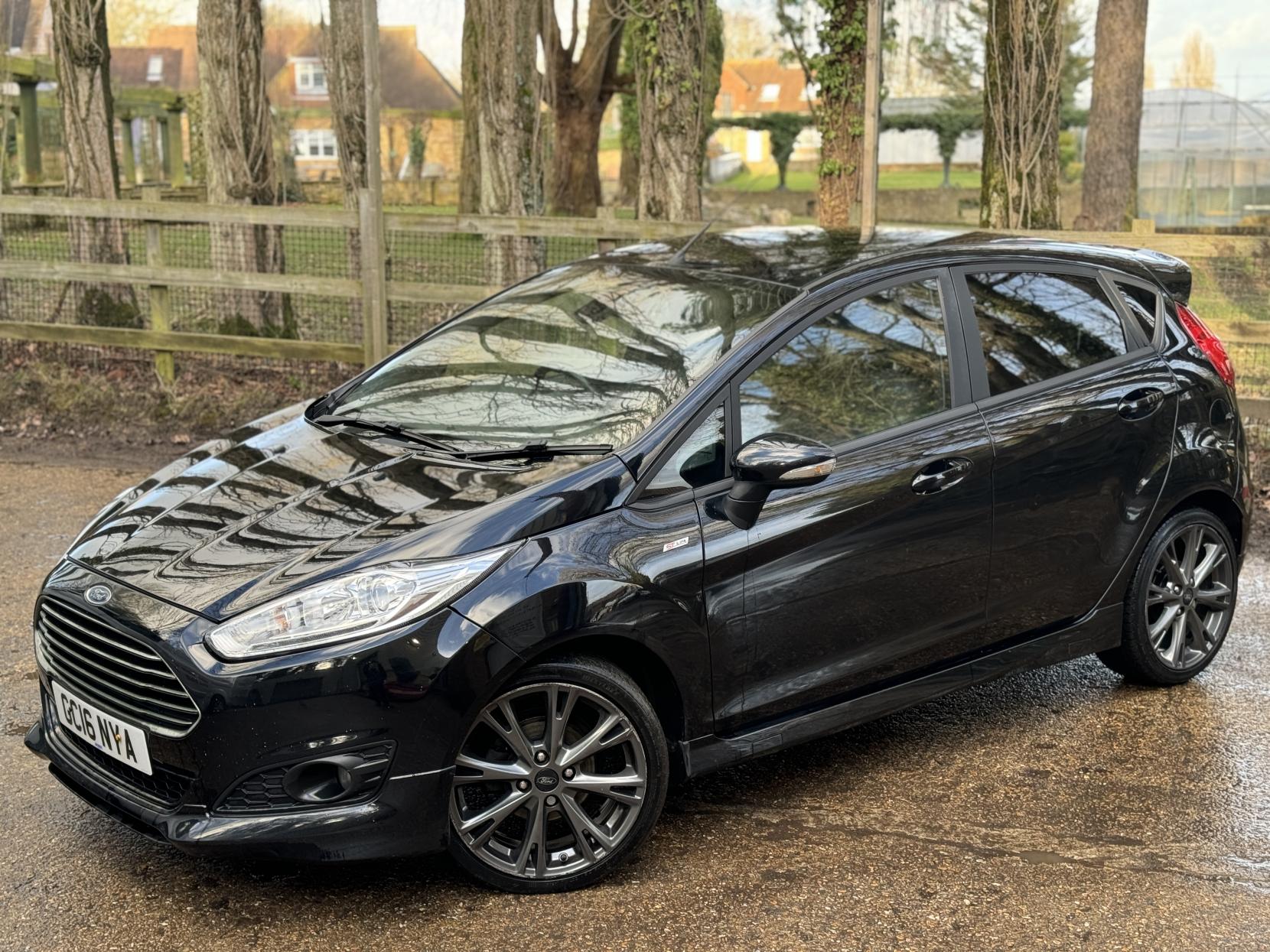 Ford Fiesta 1.0T EcoBoost ST-Line Hatchback 5dr Petrol Manual Euro 6 (s/s) (125 ps)