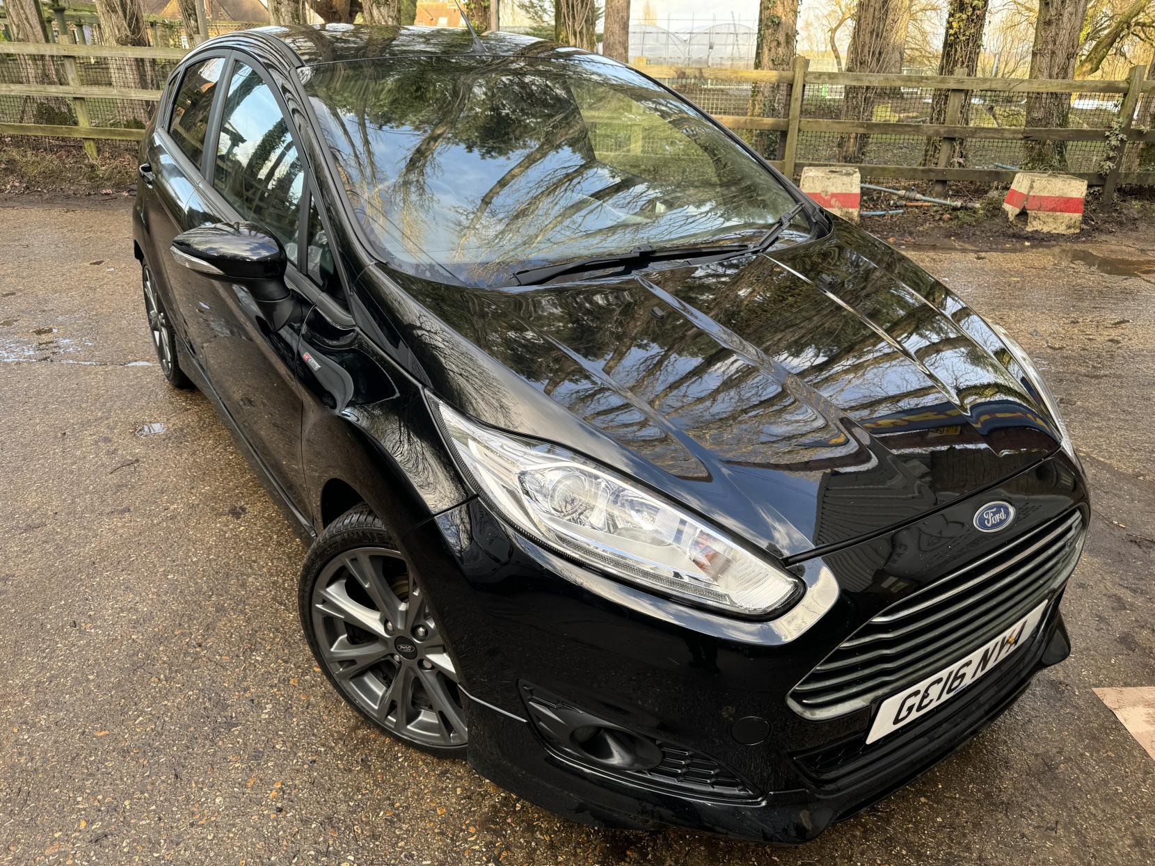 Ford Fiesta 1.0T EcoBoost ST-Line Hatchback 5dr Petrol Manual Euro 6 (s/s) (125 ps)