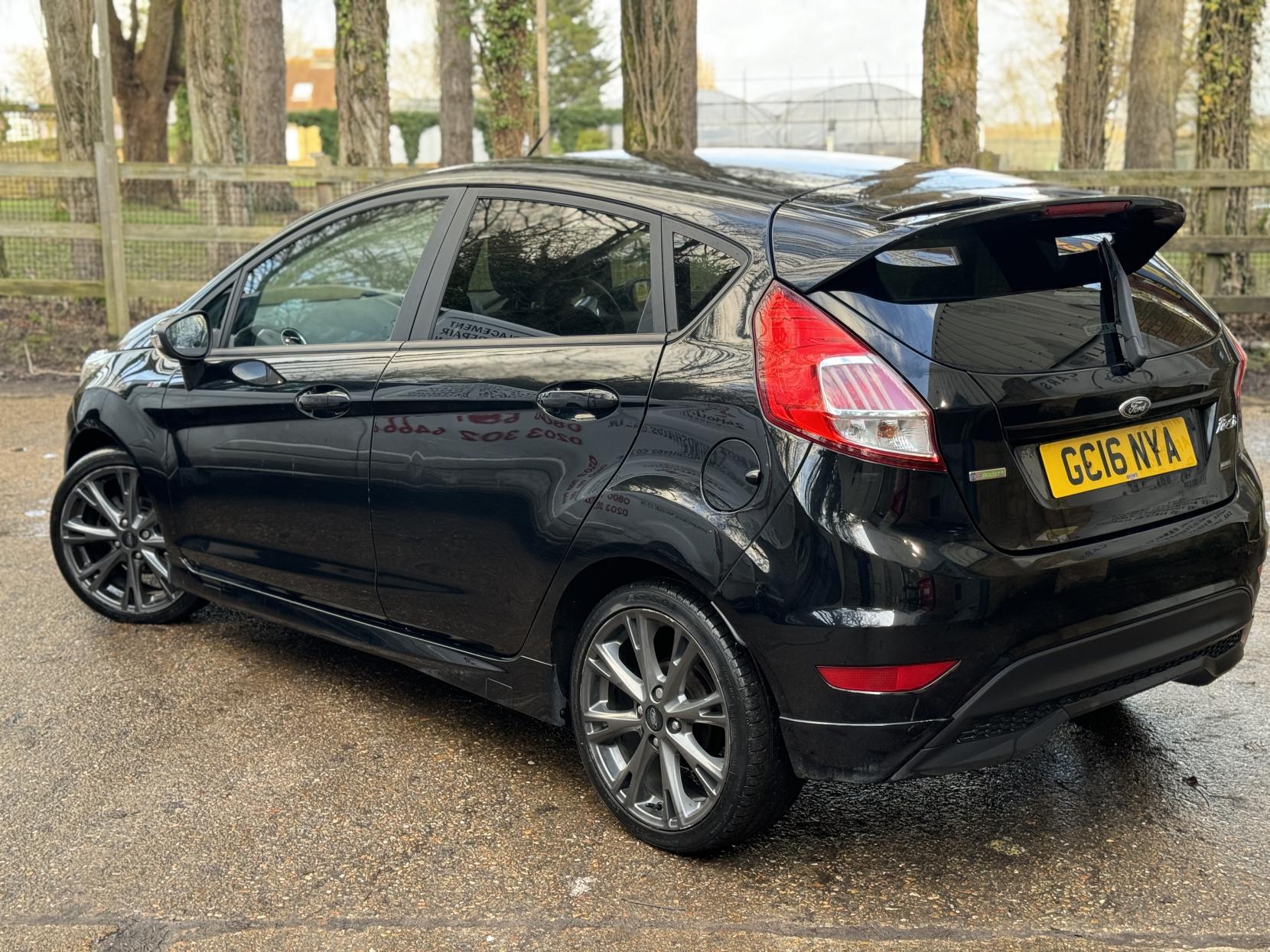 Ford Fiesta 1.0T EcoBoost ST-Line Hatchback 5dr Petrol Manual Euro 6 (s/s) (125 ps)