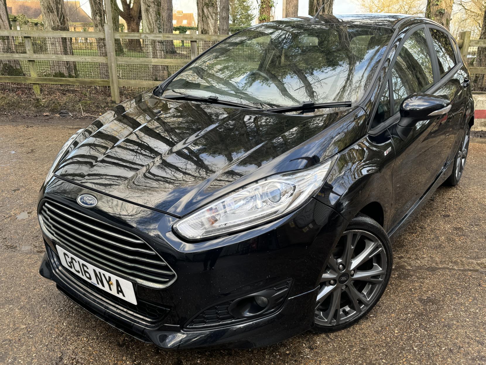 Ford Fiesta 1.0T EcoBoost ST-Line Hatchback 5dr Petrol Manual Euro 6 (s/s) (125 ps)