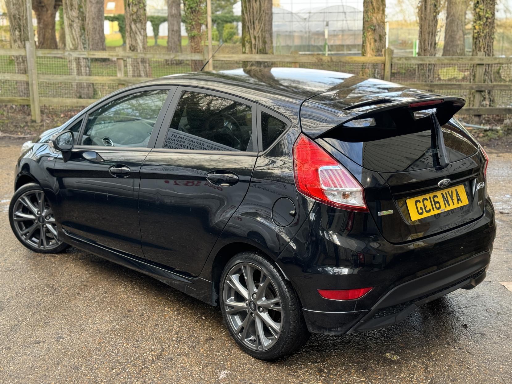 Ford Fiesta 1.0T EcoBoost ST-Line Hatchback 5dr Petrol Manual Euro 6 (s/s) (125 ps)