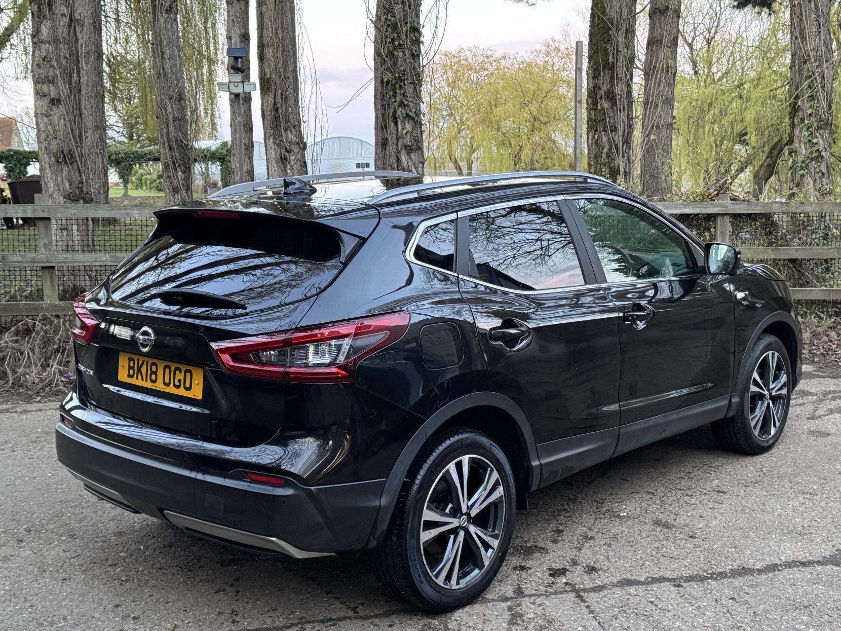 Nissan Qashqai 1.2 DIG-T N-Connecta SUV 5dr Petrol Manual Euro 6 (s/s) (115 ps)