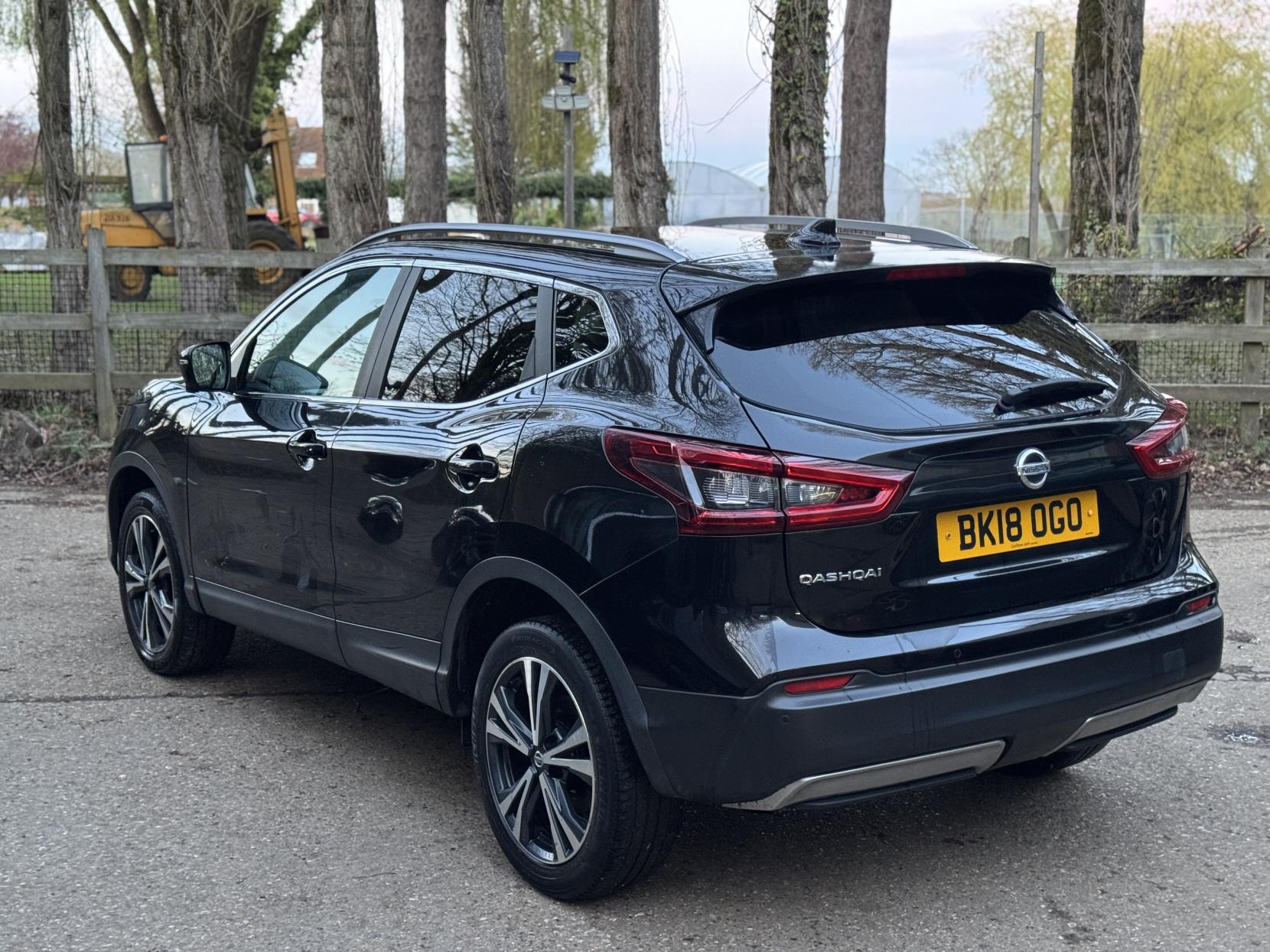 Nissan Qashqai 1.2 DIG-T N-Connecta SUV 5dr Petrol Manual Euro 6 (s/s) (115 ps)