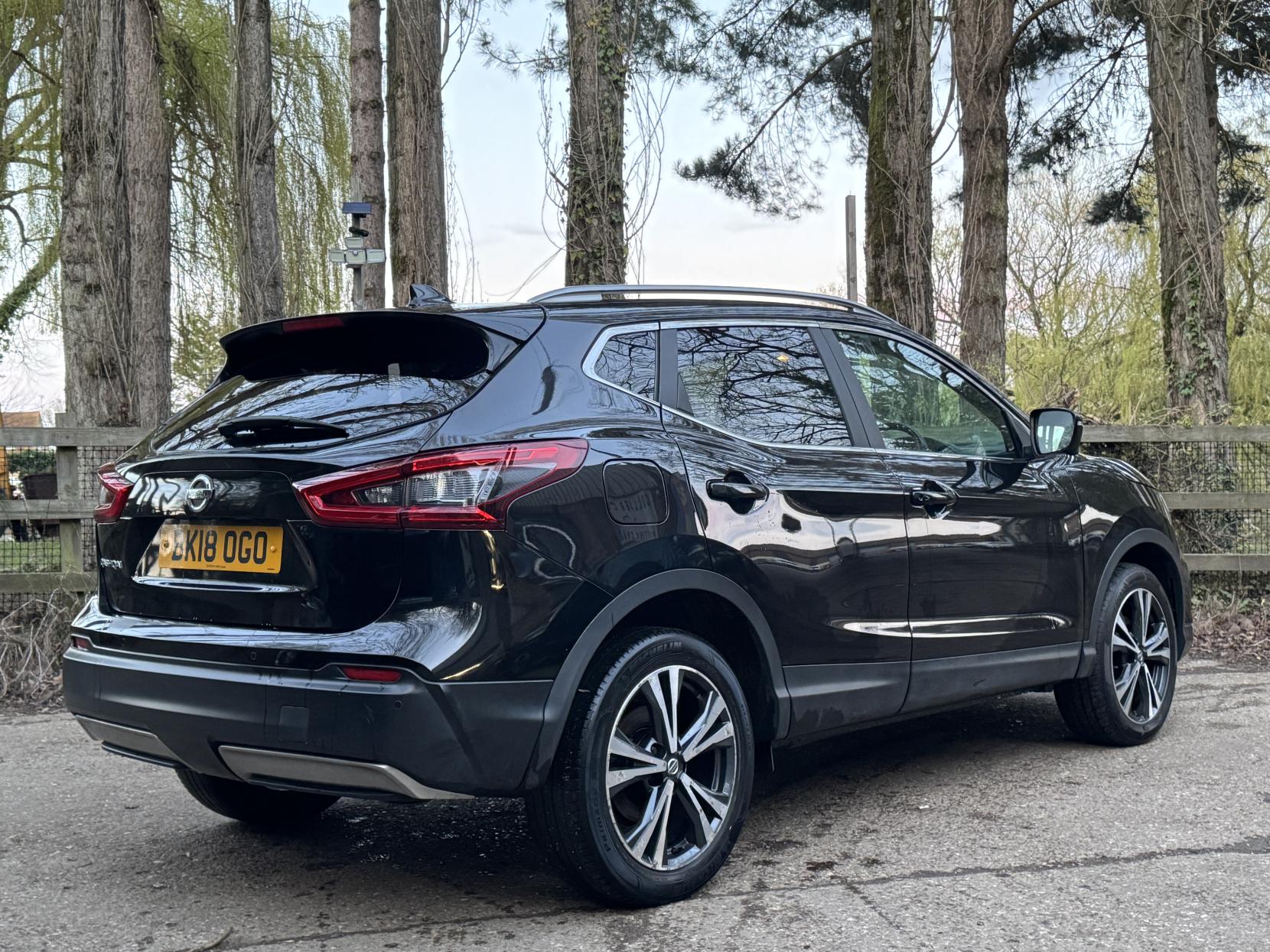 Nissan Qashqai 1.2 DIG-T N-Connecta SUV 5dr Petrol Manual Euro 6 (s/s) (115 ps)