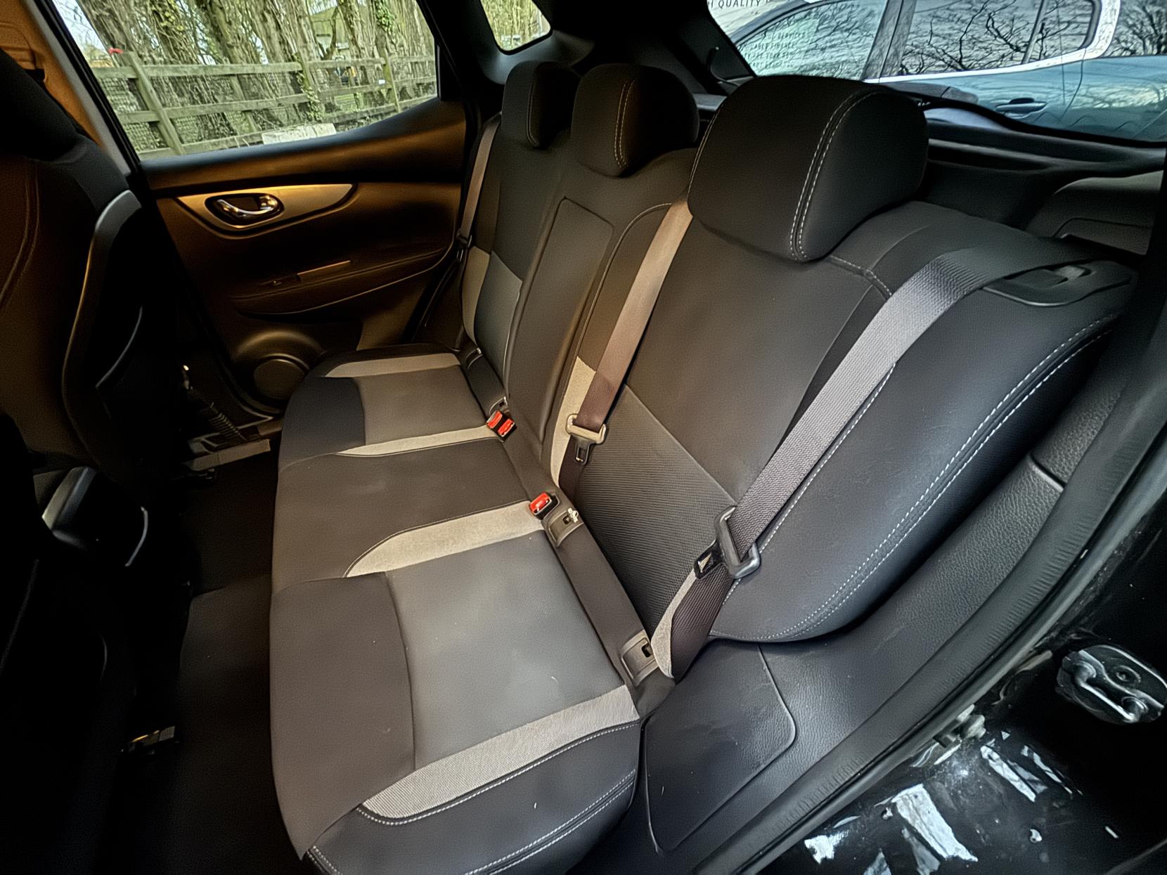 Nissan Qashqai 1.2 DIG-T N-Connecta SUV 5dr Petrol Manual Euro 6 (s/s) (115 ps)