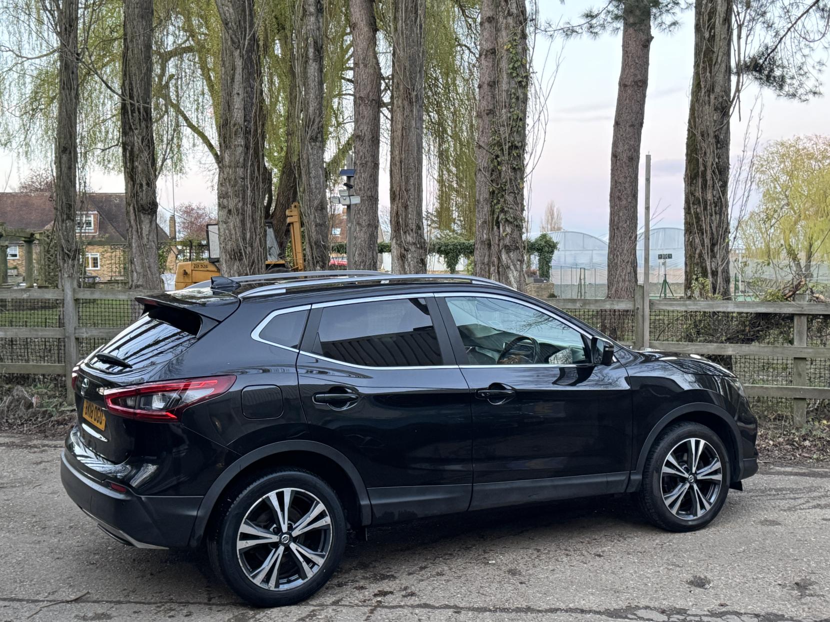 Nissan Qashqai 1.2 DIG-T N-Connecta SUV 5dr Petrol Manual Euro 6 (s/s) (115 ps)