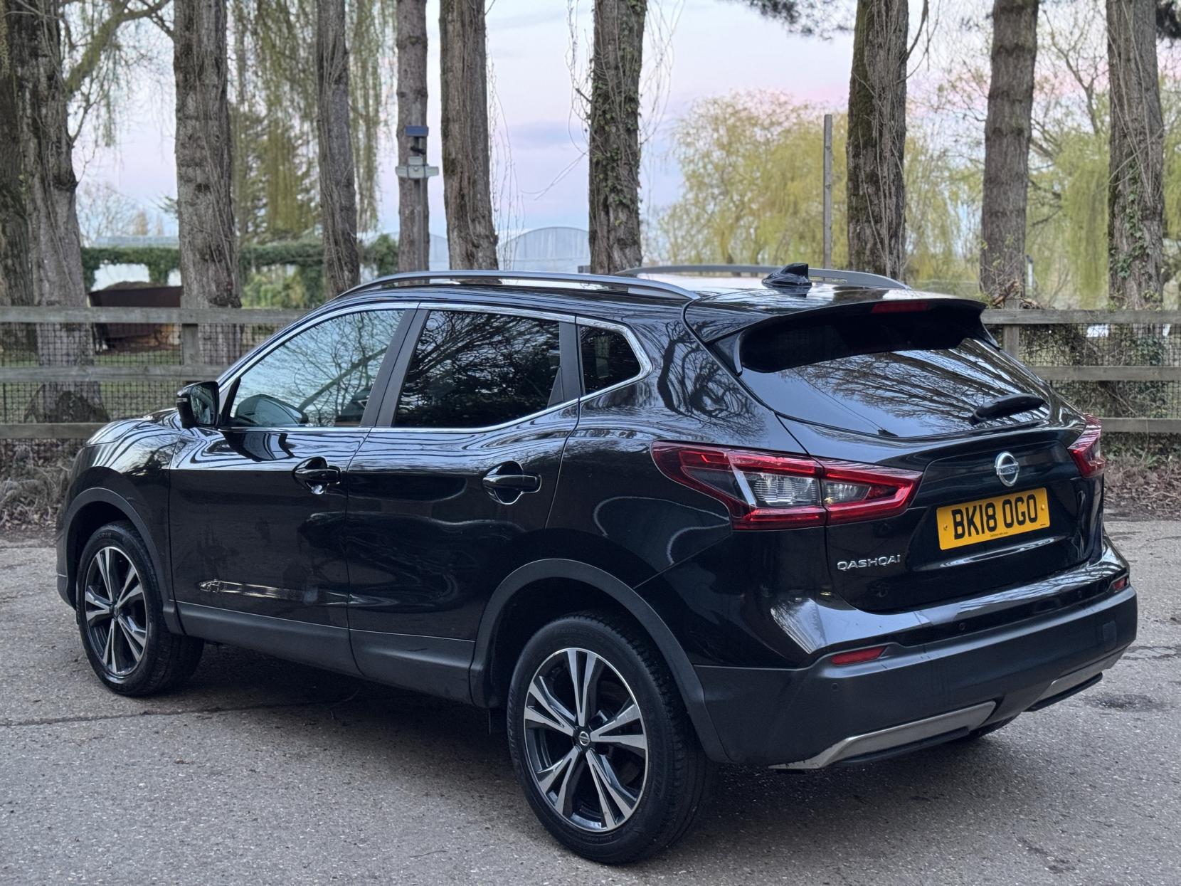 Nissan Qashqai 1.2 DIG-T N-Connecta SUV 5dr Petrol Manual Euro 6 (s/s) (115 ps)