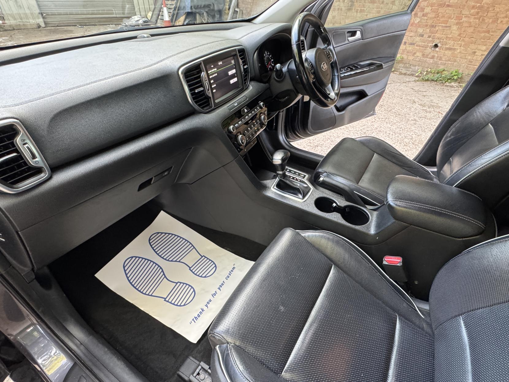 Kia Sportage 2.0 CRDi KX-3 SUV 5dr Diesel Auto AWD Euro 6 (134 bhp)