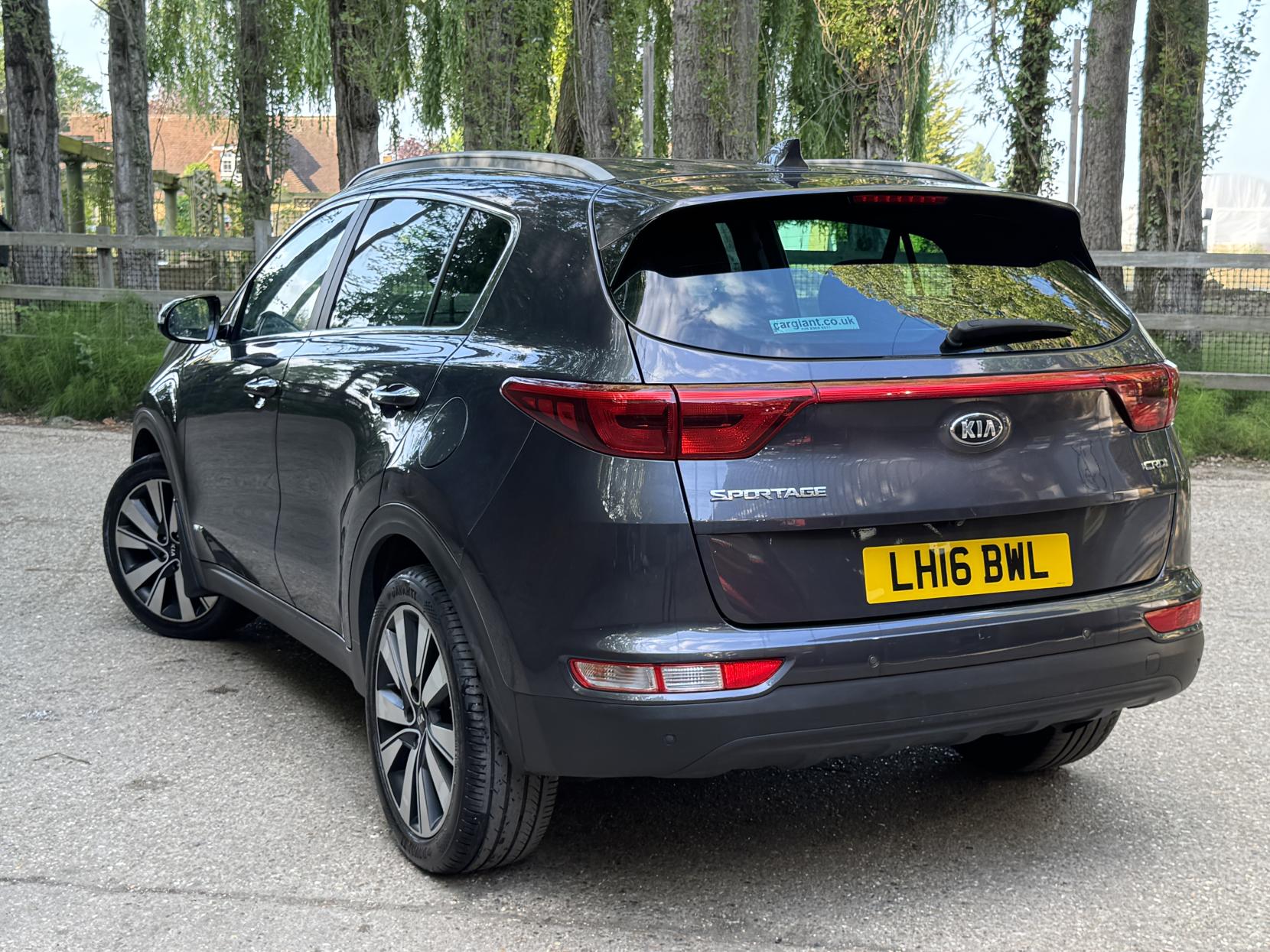 Kia Sportage 2.0 CRDi KX-3 SUV 5dr Diesel Auto AWD Euro 6 (134 bhp)
