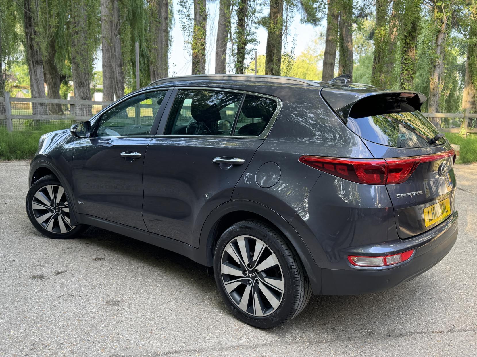 Kia Sportage 2.0 CRDi KX-3 SUV 5dr Diesel Auto AWD Euro 6 (134 bhp)