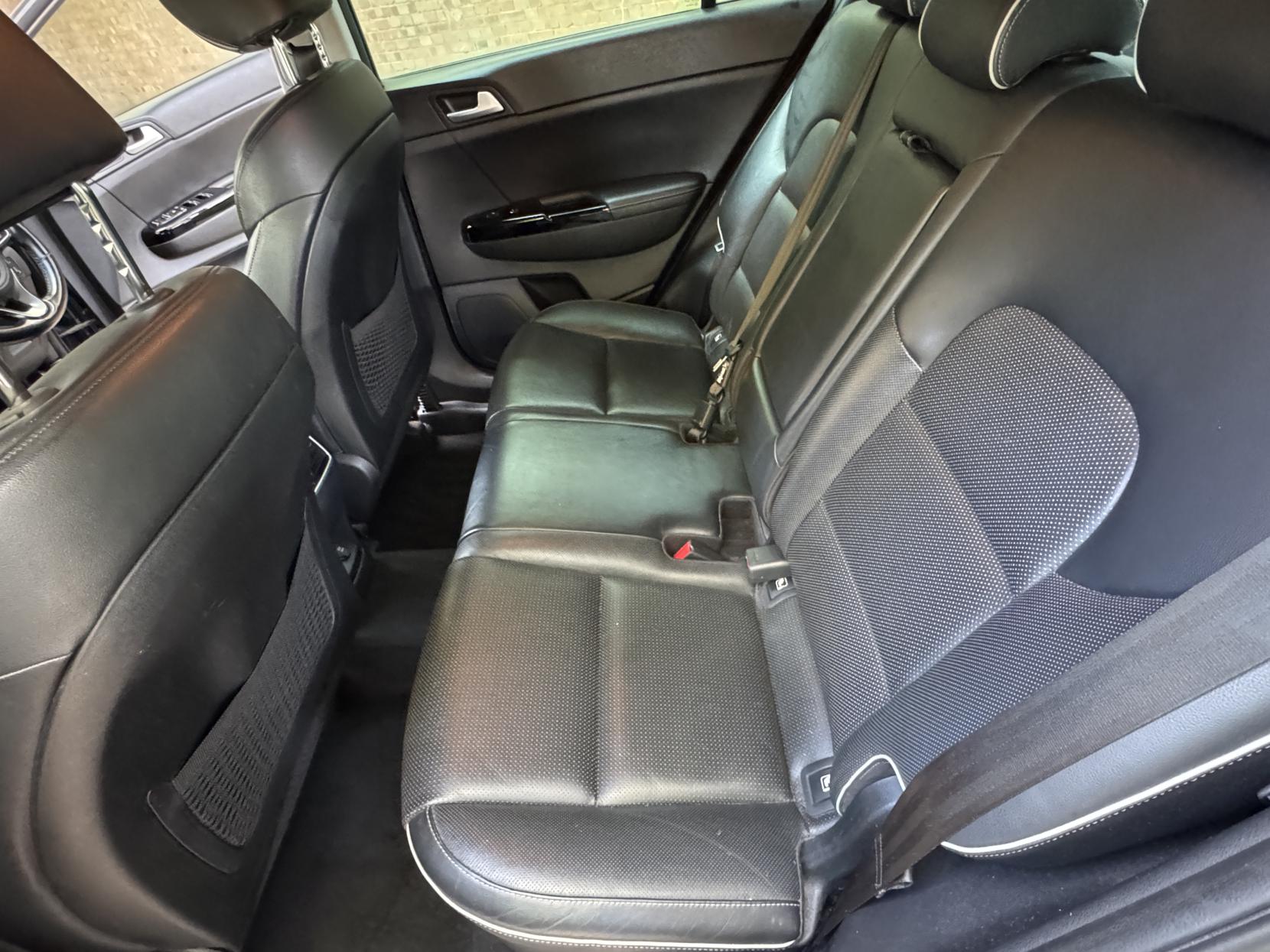 Kia Sportage 2.0 CRDi KX-3 SUV 5dr Diesel Auto AWD Euro 6 (134 bhp)