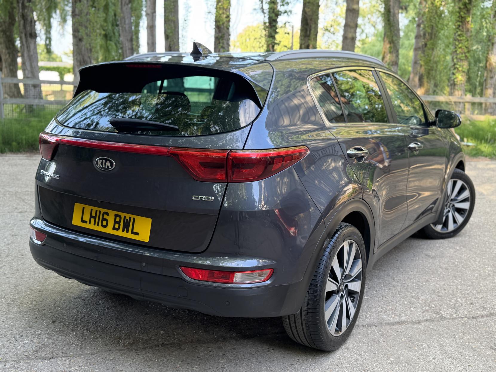 Kia Sportage 2.0 CRDi KX-3 SUV 5dr Diesel Auto AWD Euro 6 (134 bhp)