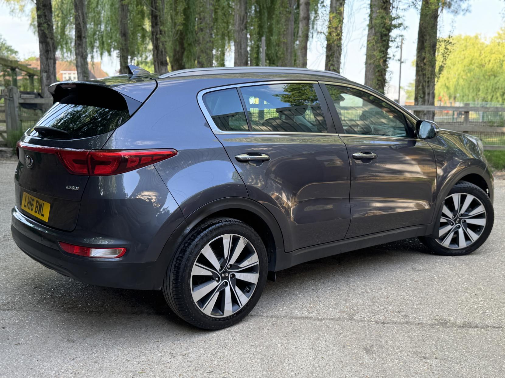 Kia Sportage 2.0 CRDi KX-3 SUV 5dr Diesel Auto AWD Euro 6 (134 bhp)