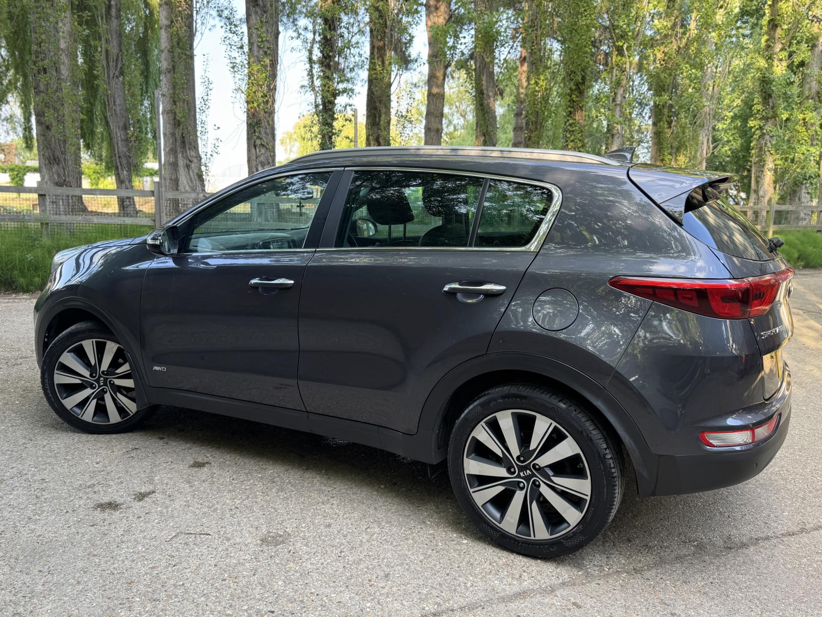 Kia Sportage 2.0 CRDi KX-3 SUV 5dr Diesel Auto AWD Euro 6 (134 bhp)