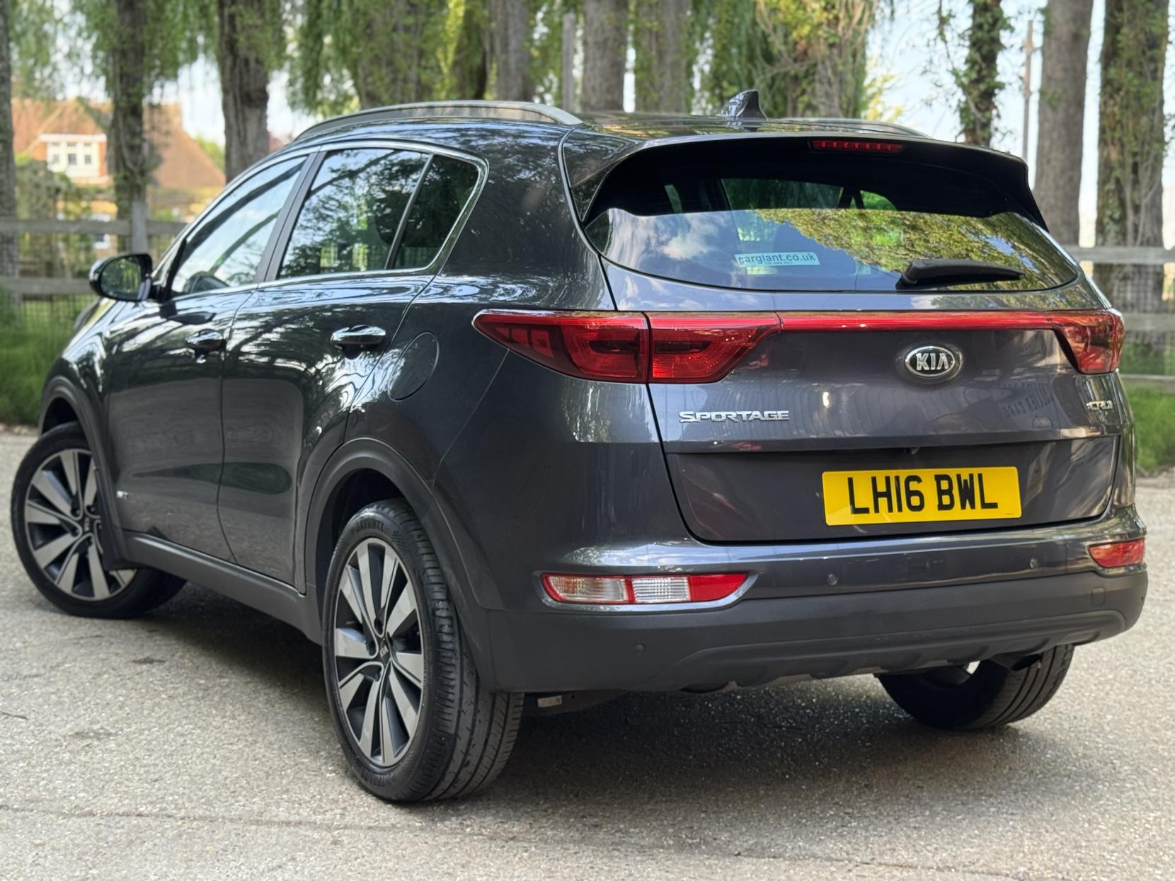 Kia Sportage 2.0 CRDi KX-3 SUV 5dr Diesel Auto AWD Euro 6 (134 bhp)