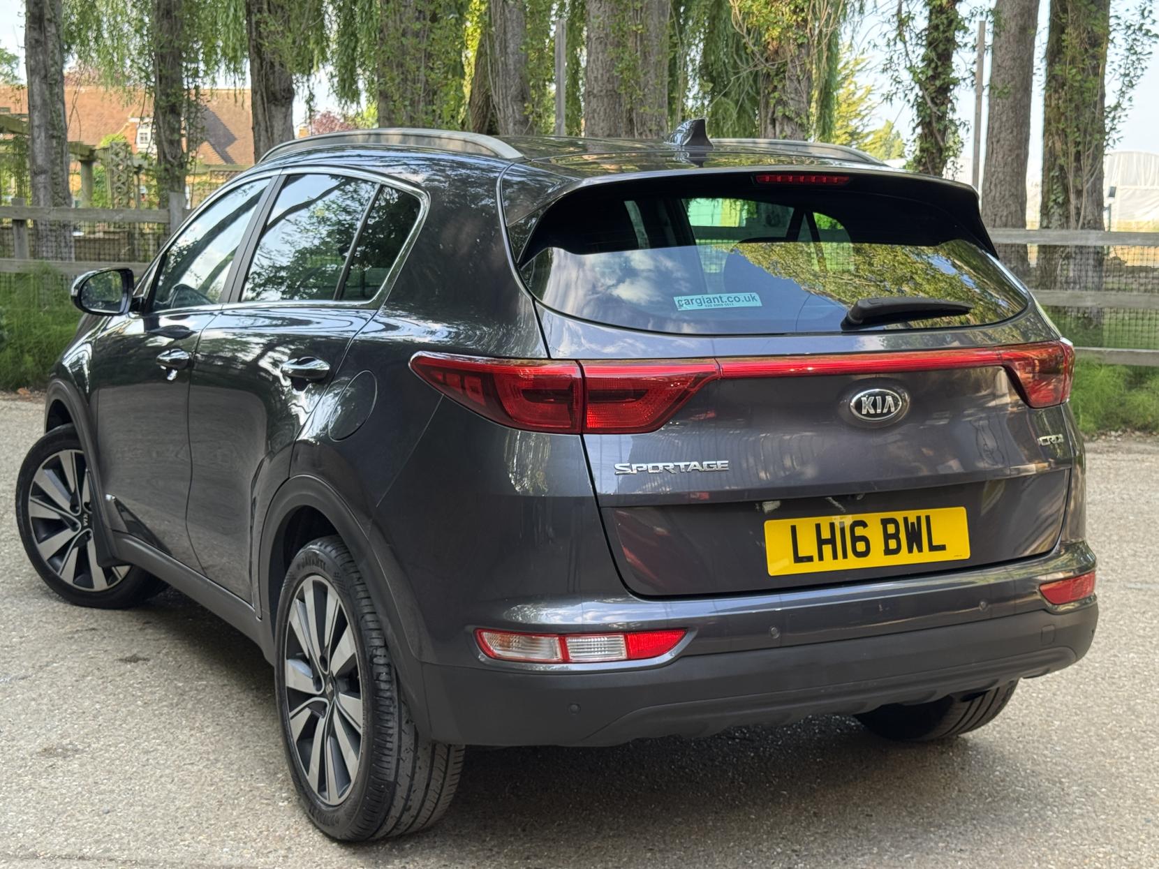 Kia Sportage 2.0 CRDi KX-3 SUV 5dr Diesel Auto AWD Euro 6 (134 bhp)