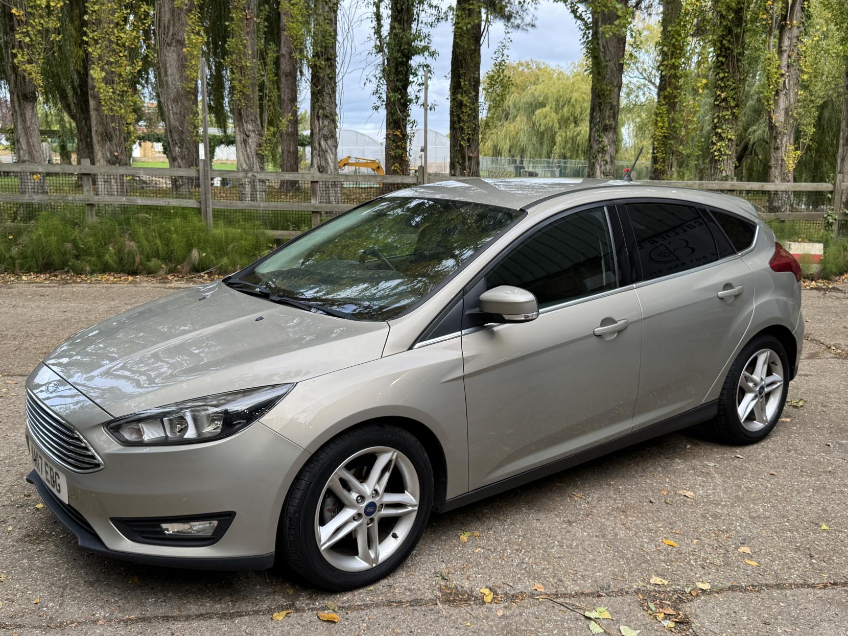 Ford Focus 1.0T EcoBoost Zetec Edition Hatchback 5dr Petrol Manual Euro 6 (s/s) (125 ps)