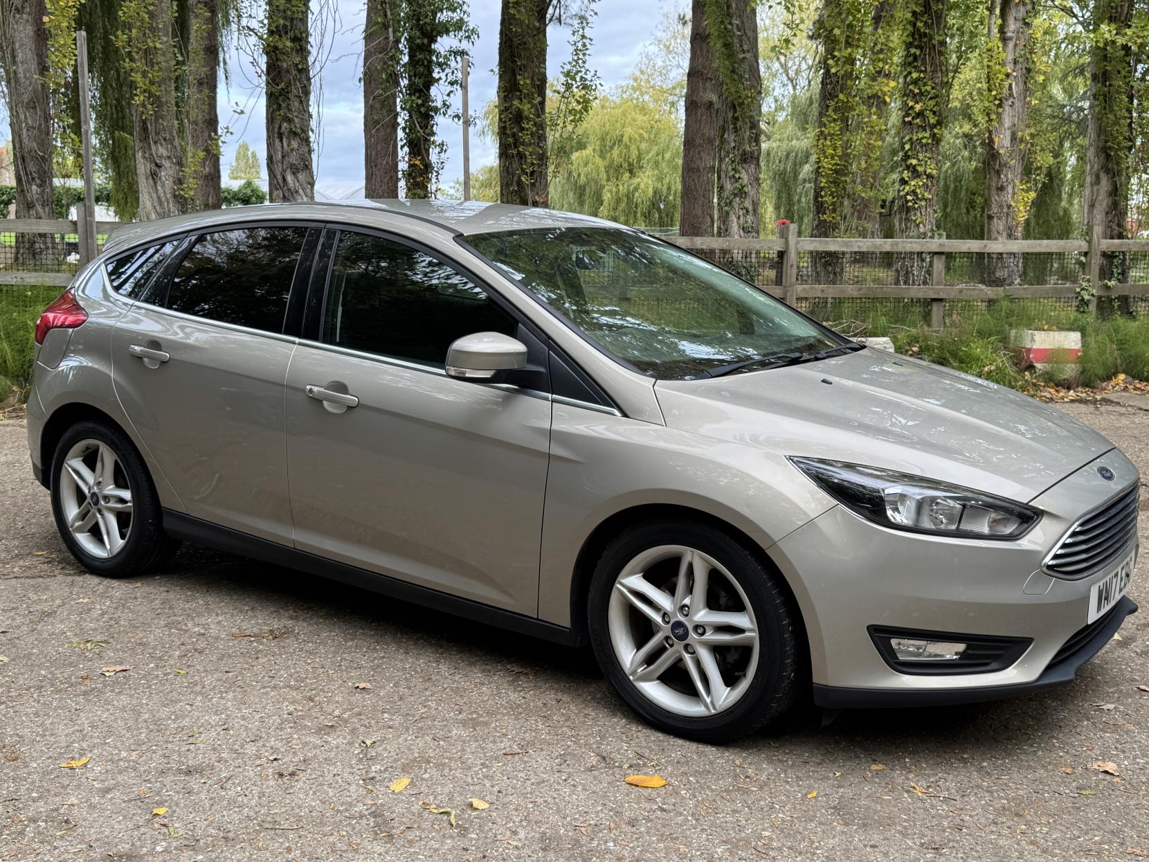 Ford Focus 1.0T EcoBoost Zetec Edition Hatchback 5dr Petrol Manual Euro 6 (s/s) (125 ps)
