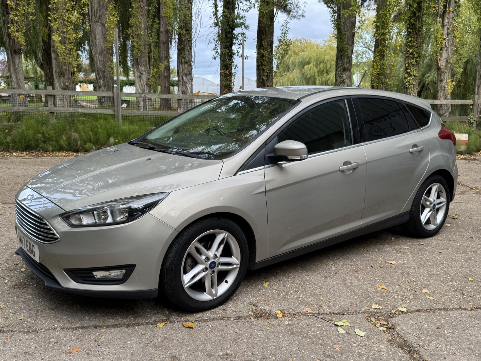 Ford Focus 1.0T EcoBoost Zetec Edition Hatchback 5dr Petrol Manual Euro 6 (s/s) (125 ps)