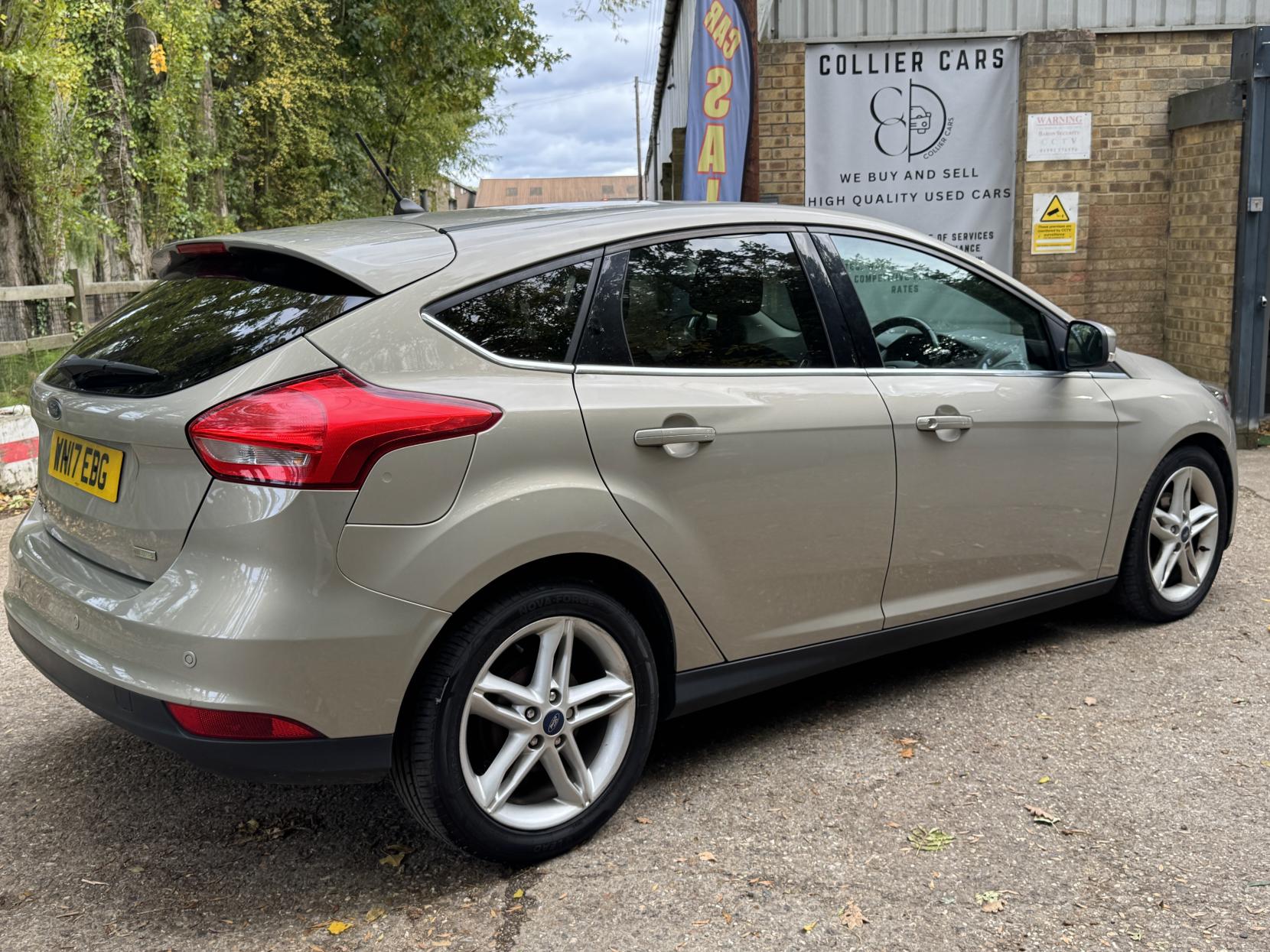 Ford Focus 1.0T EcoBoost Zetec Edition Hatchback 5dr Petrol Manual Euro 6 (s/s) (125 ps)