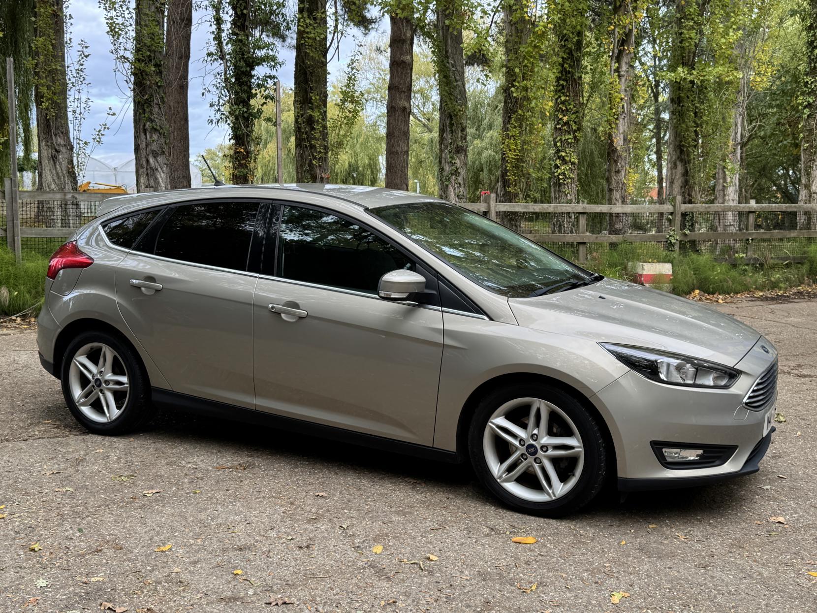Ford Focus 1.0T EcoBoost Zetec Edition Hatchback 5dr Petrol Manual Euro 6 (s/s) (125 ps)