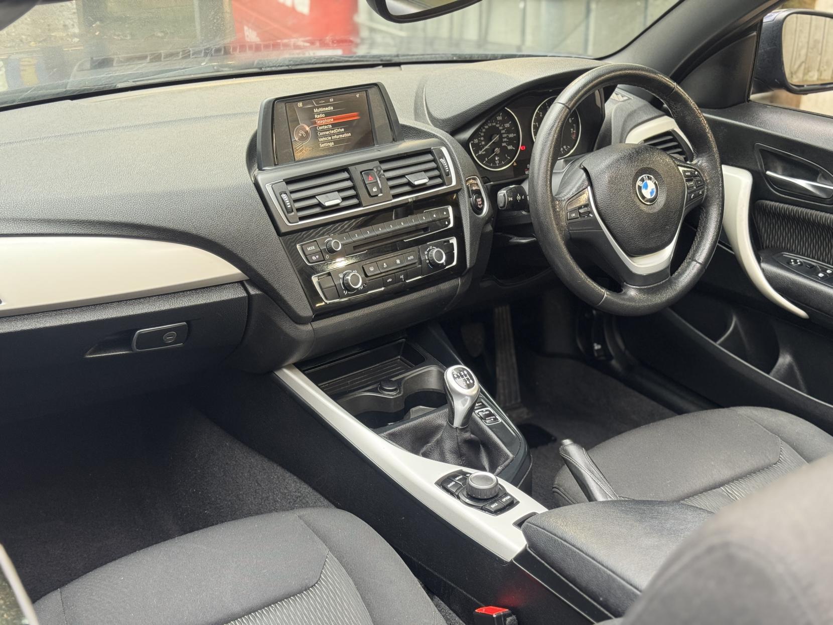 BMW 2 Series 1.5 218i SE Convertible 2dr Petrol Manual Euro 6 (s/s) (136 ps)