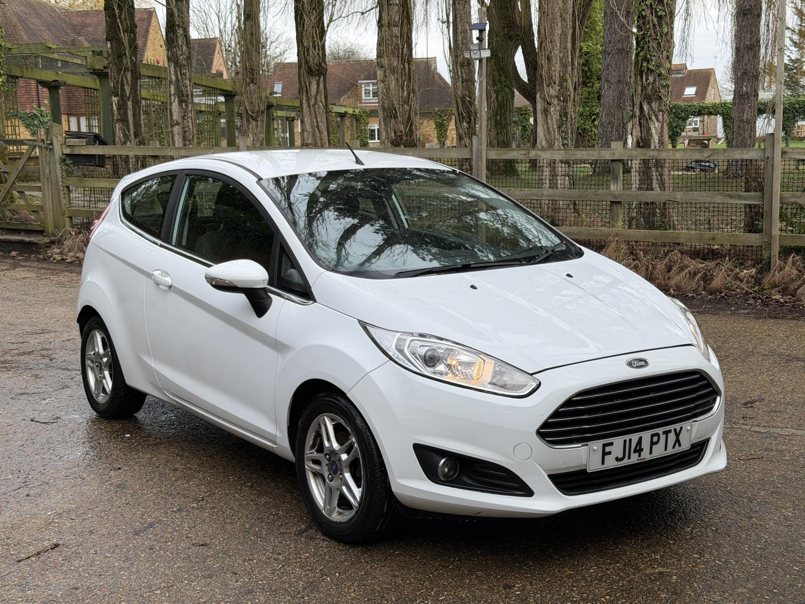 Ford Fiesta 1.0T EcoBoost Zetec Hatchback 3dr Petrol Manual Euro 5 (s/s) (100 ps)