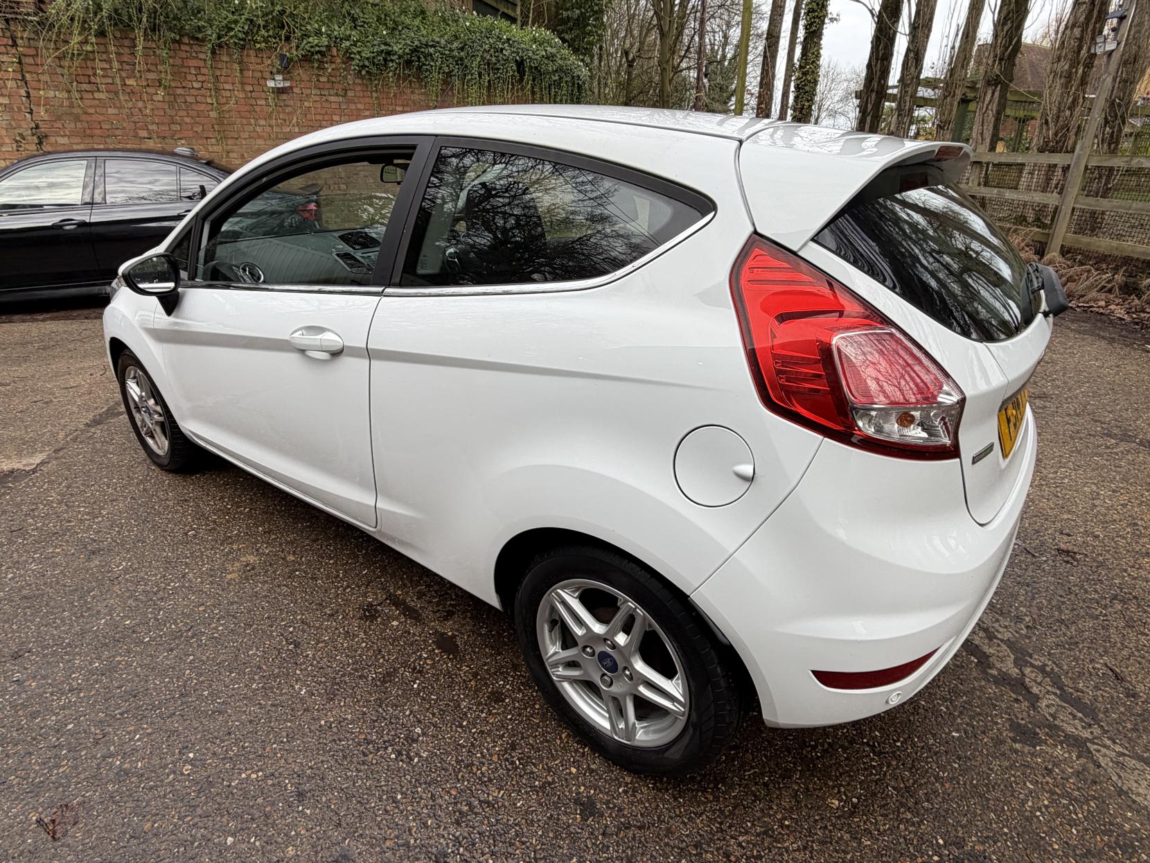 Ford Fiesta 1.0T EcoBoost Zetec Hatchback 3dr Petrol Manual Euro 5 (s/s) (100 ps)