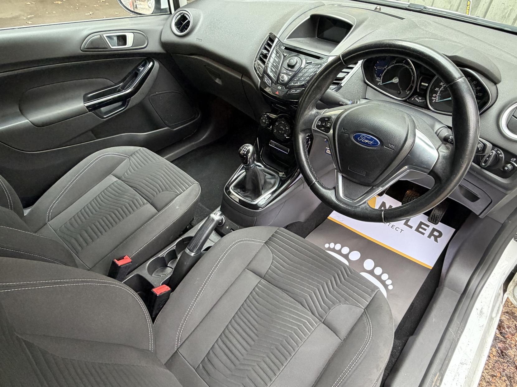 Ford Fiesta 1.0T EcoBoost Zetec Hatchback 3dr Petrol Manual Euro 5 (s/s) (100 ps)