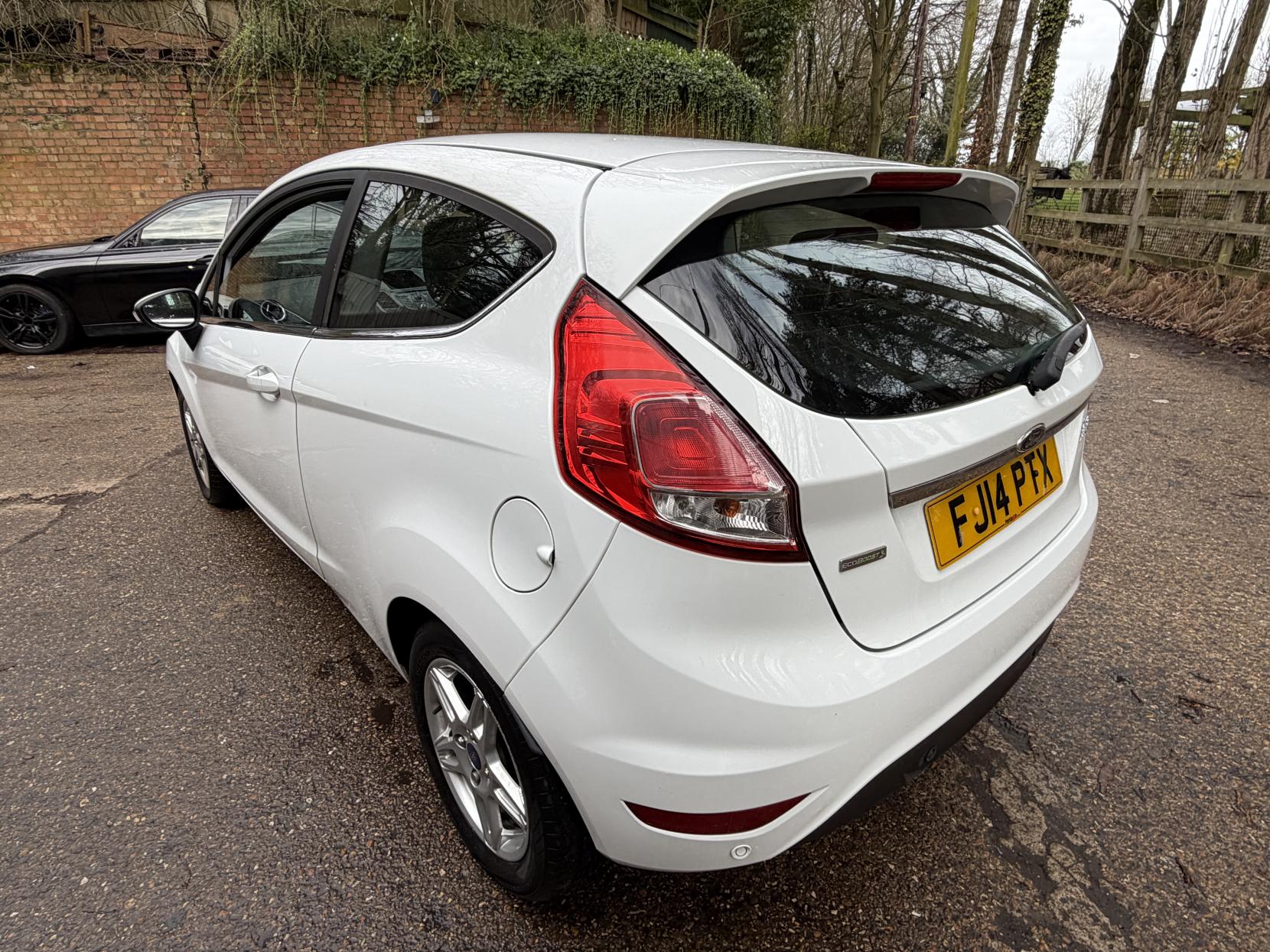 Ford Fiesta 1.0T EcoBoost Zetec Hatchback 3dr Petrol Manual Euro 5 (s/s) (100 ps)