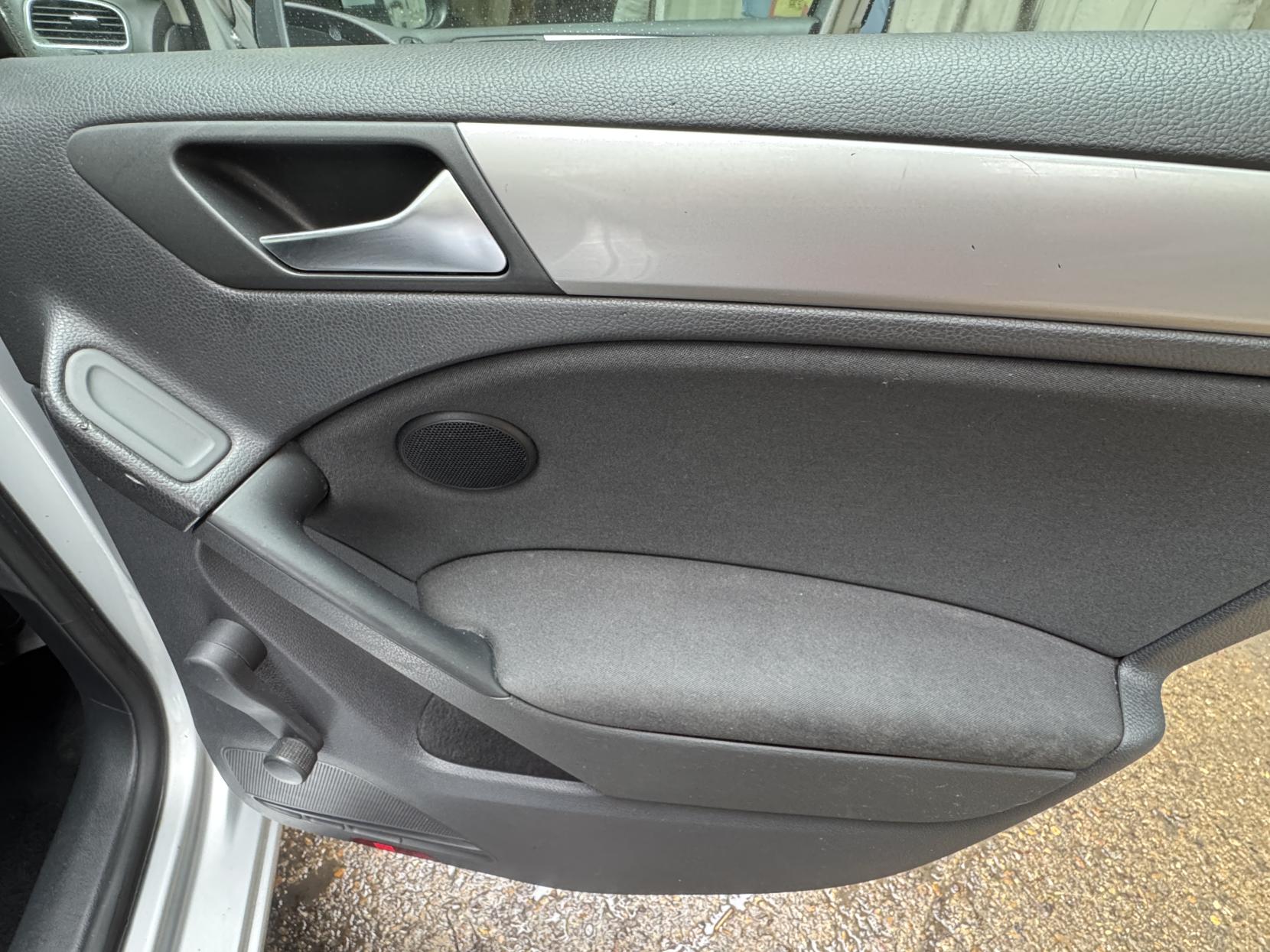 Volkswagen Golf 1.4 Twist Hatchback 5dr Petrol Manual Euro 5 (80 ps)