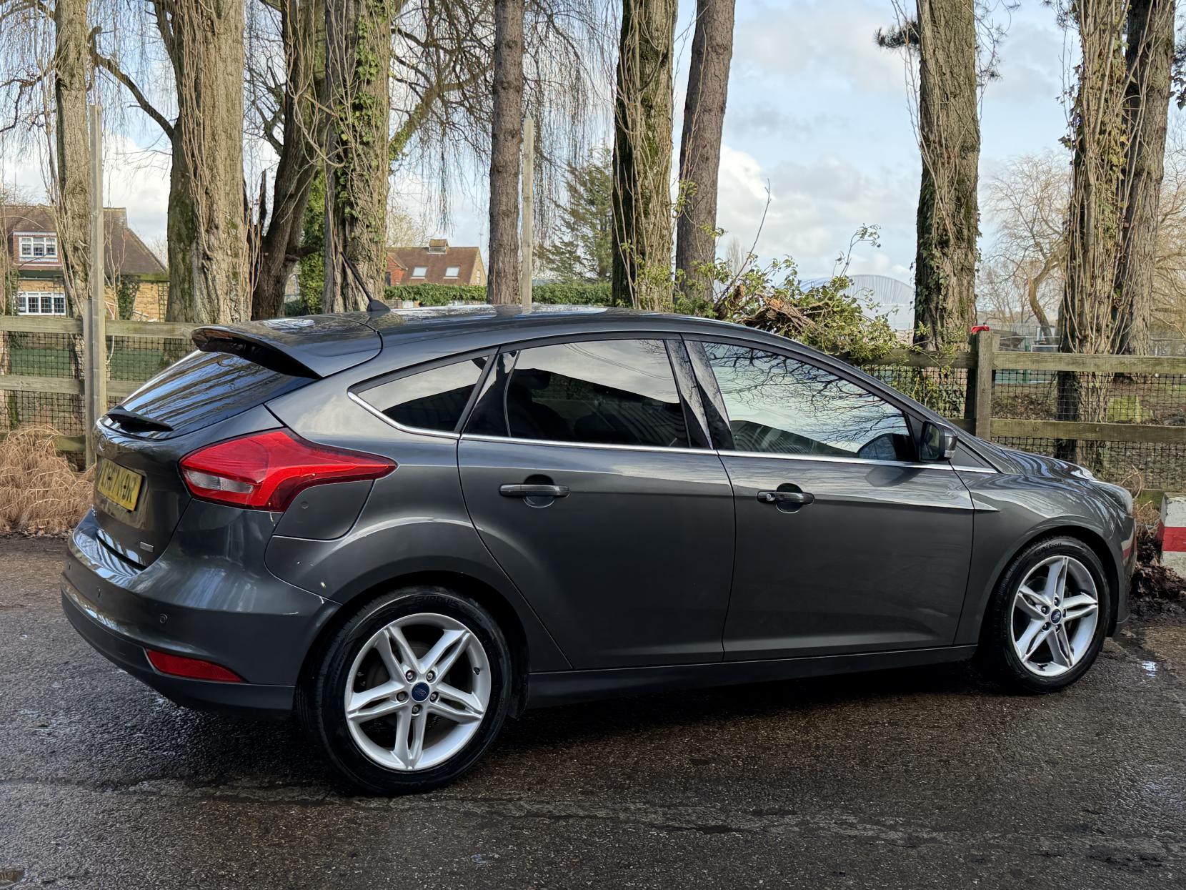 Ford Focus 1.0T EcoBoost Titanium Hatchback 5dr Petrol Manual Euro 6 (s/s) (125 ps)