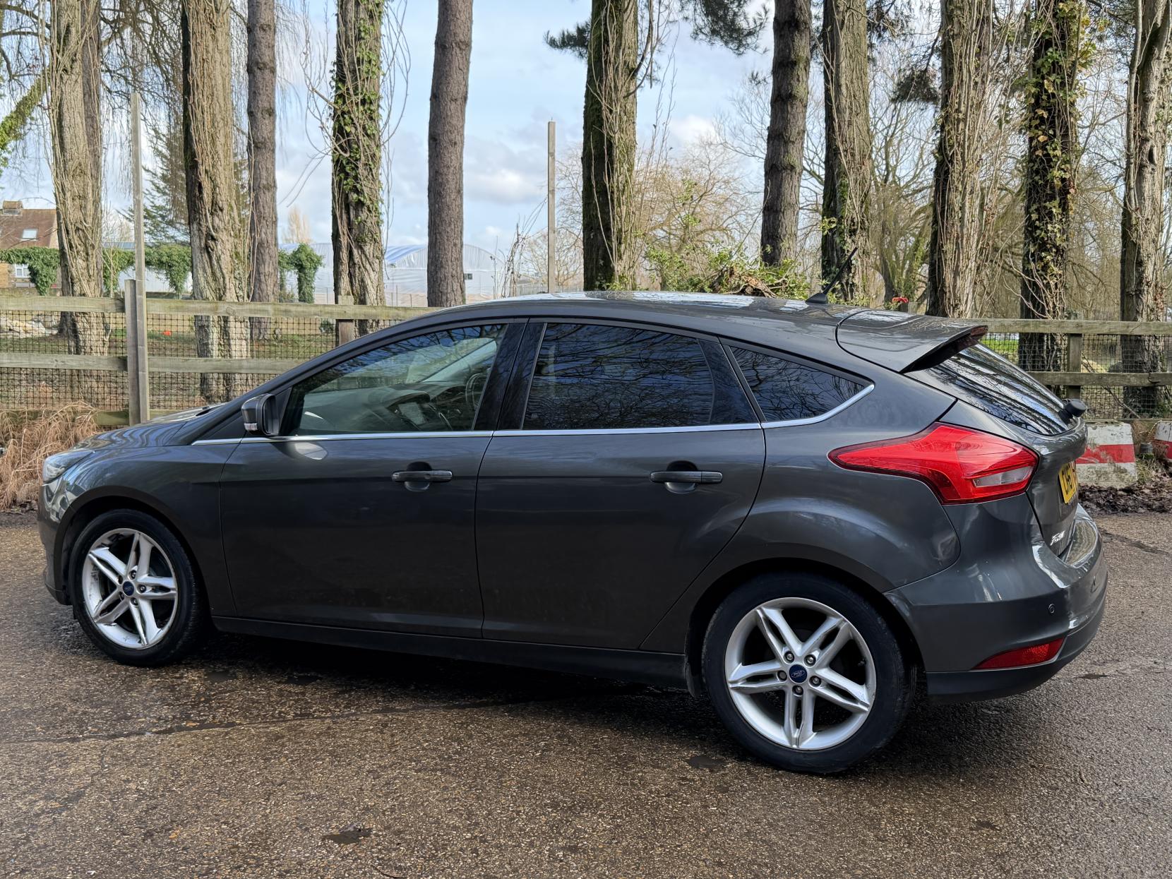 Ford Focus 1.0T EcoBoost Titanium Hatchback 5dr Petrol Manual Euro 6 (s/s) (125 ps)