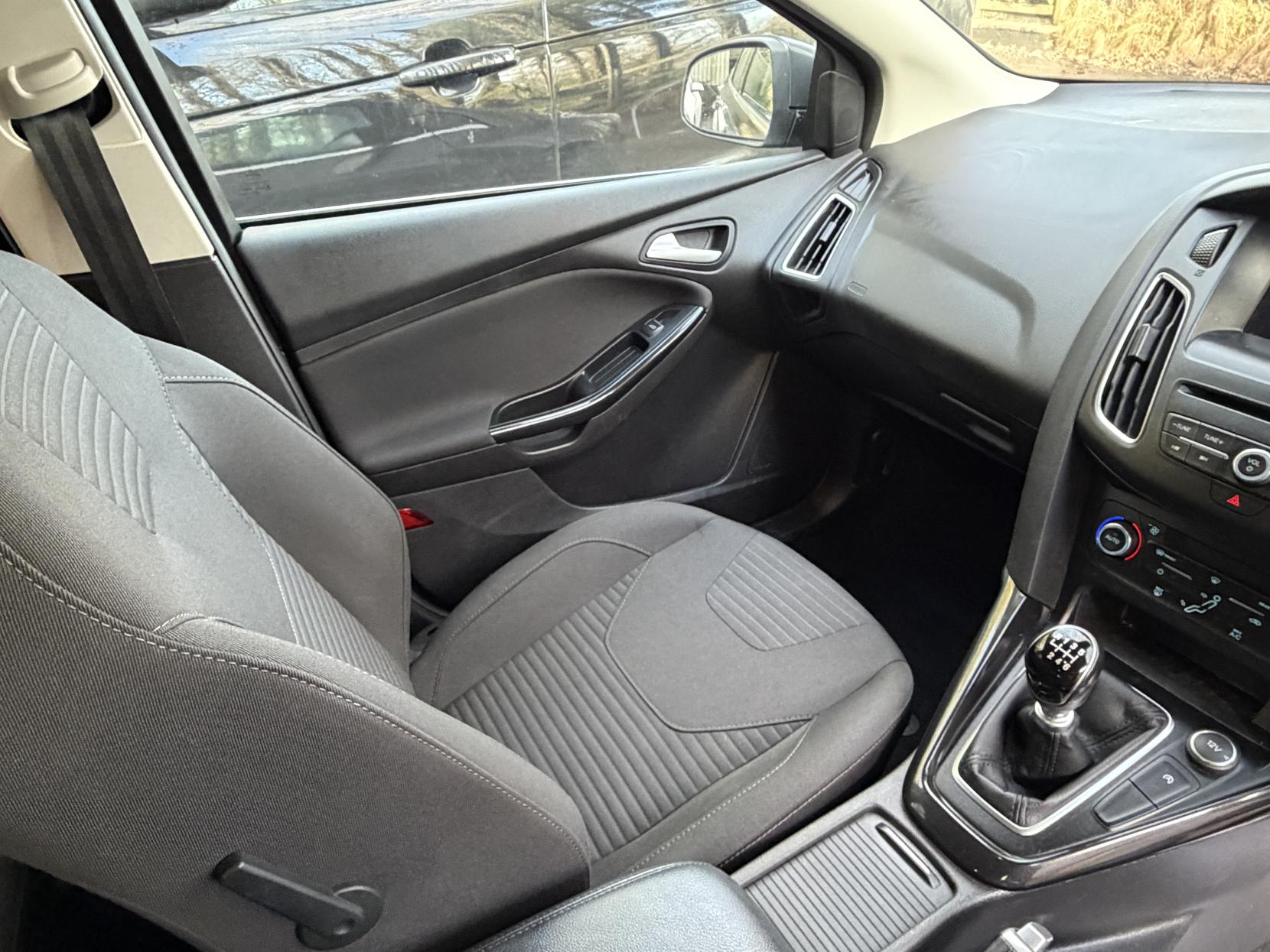 Ford Focus 1.0T EcoBoost Titanium Hatchback 5dr Petrol Manual Euro 6 (s/s) (125 ps)