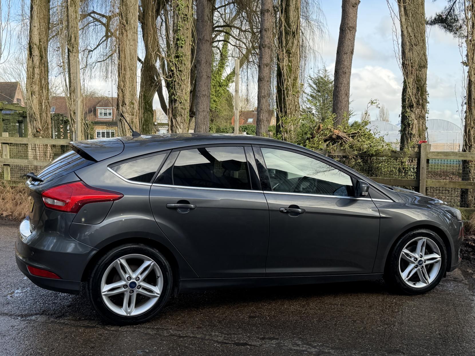 Ford Focus 1.0T EcoBoost Titanium Hatchback 5dr Petrol Manual Euro 6 (s/s) (125 ps)