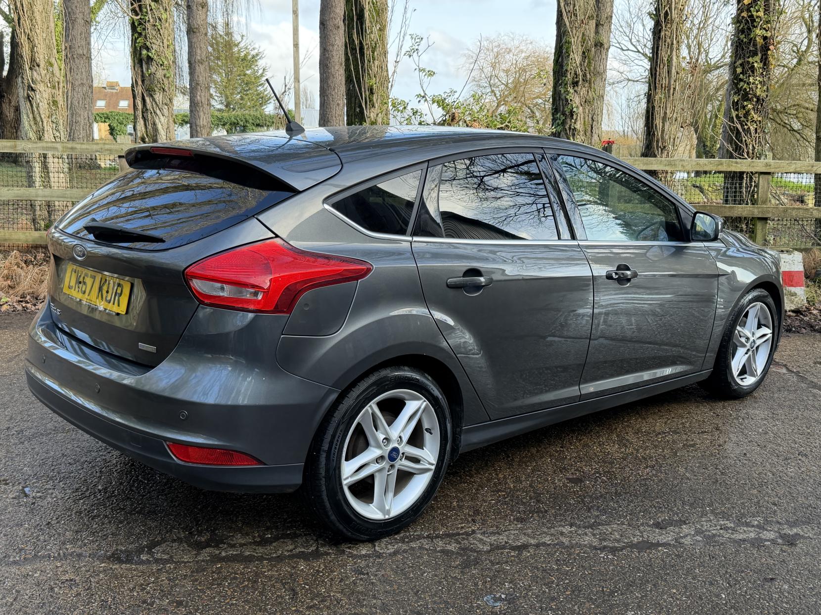 Ford Focus 1.0T EcoBoost Titanium Hatchback 5dr Petrol Manual Euro 6 (s/s) (125 ps)