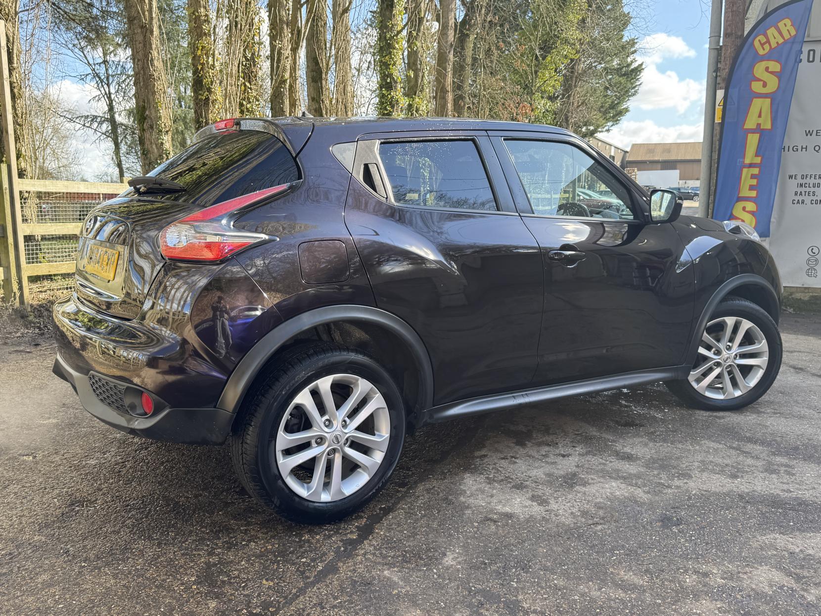 Nissan Juke 1.2 DIG-T Acenta Premium SUV 5dr Petrol Manual 6Spd Euro 5 (s/s) (115 ps)