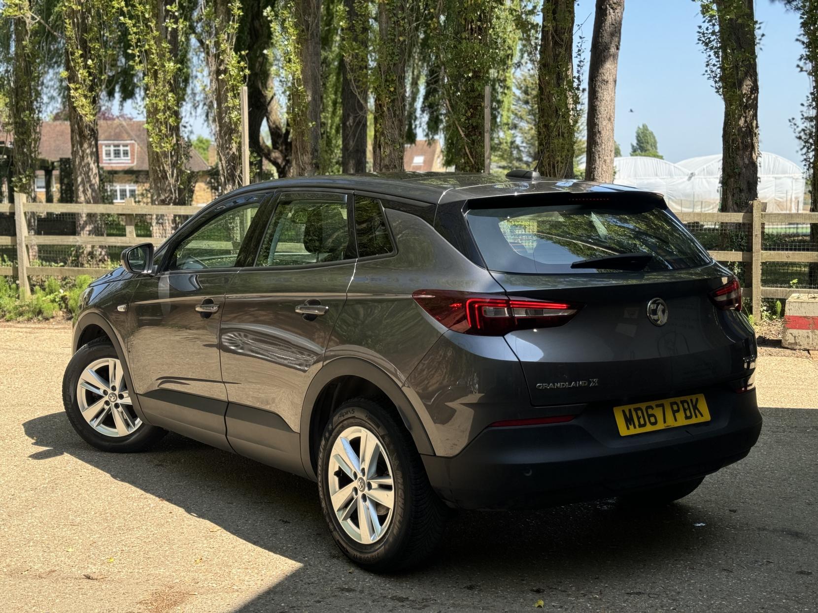 Vauxhall Grandland X 1.2 Turbo SE SUV 5dr Petrol Manual Euro 6 (s/s) (130 ps)