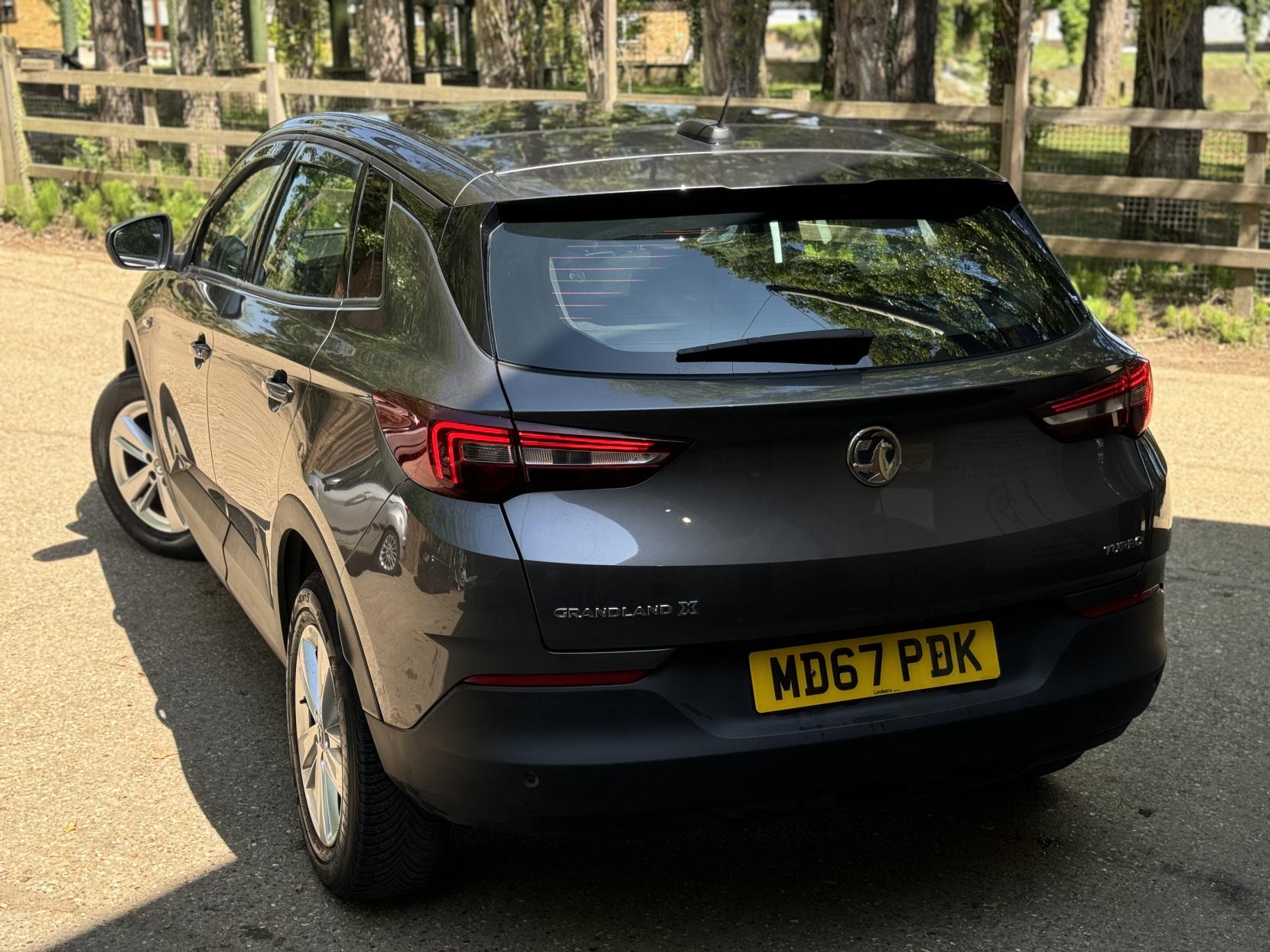 Vauxhall Grandland X 1.2 Turbo SE SUV 5dr Petrol Manual Euro 6 (s/s) (130 ps)