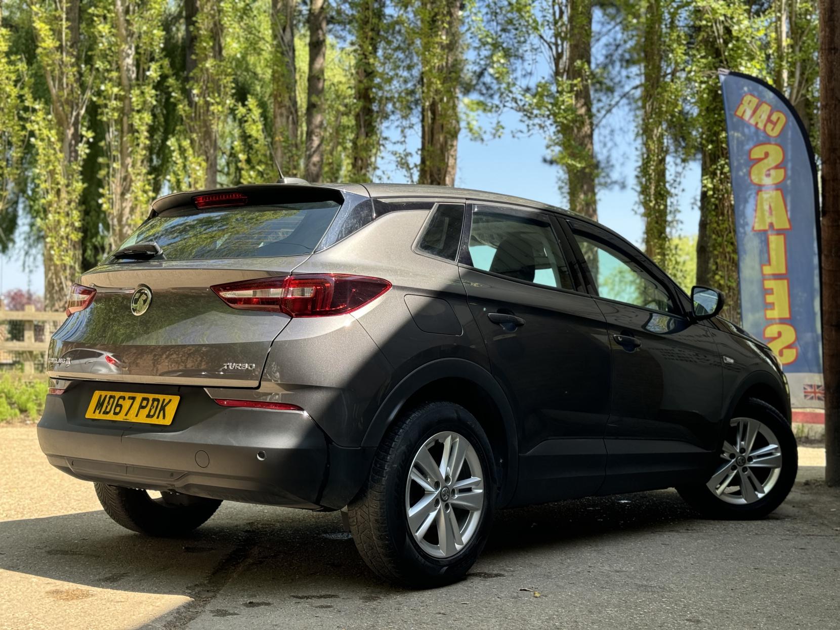 Vauxhall Grandland X 1.2 Turbo SE SUV 5dr Petrol Manual Euro 6 (s/s) (130 ps)