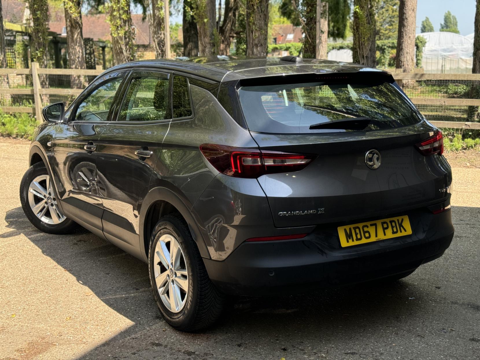 Vauxhall Grandland X 1.2 Turbo SE SUV 5dr Petrol Manual Euro 6 (s/s) (130 ps)