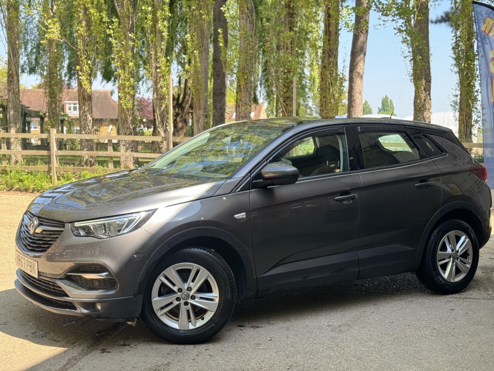 Vauxhall Grandland X 1.2 Turbo SE SUV 5dr Petrol Manual Euro 6 (s/s) (130 ps)