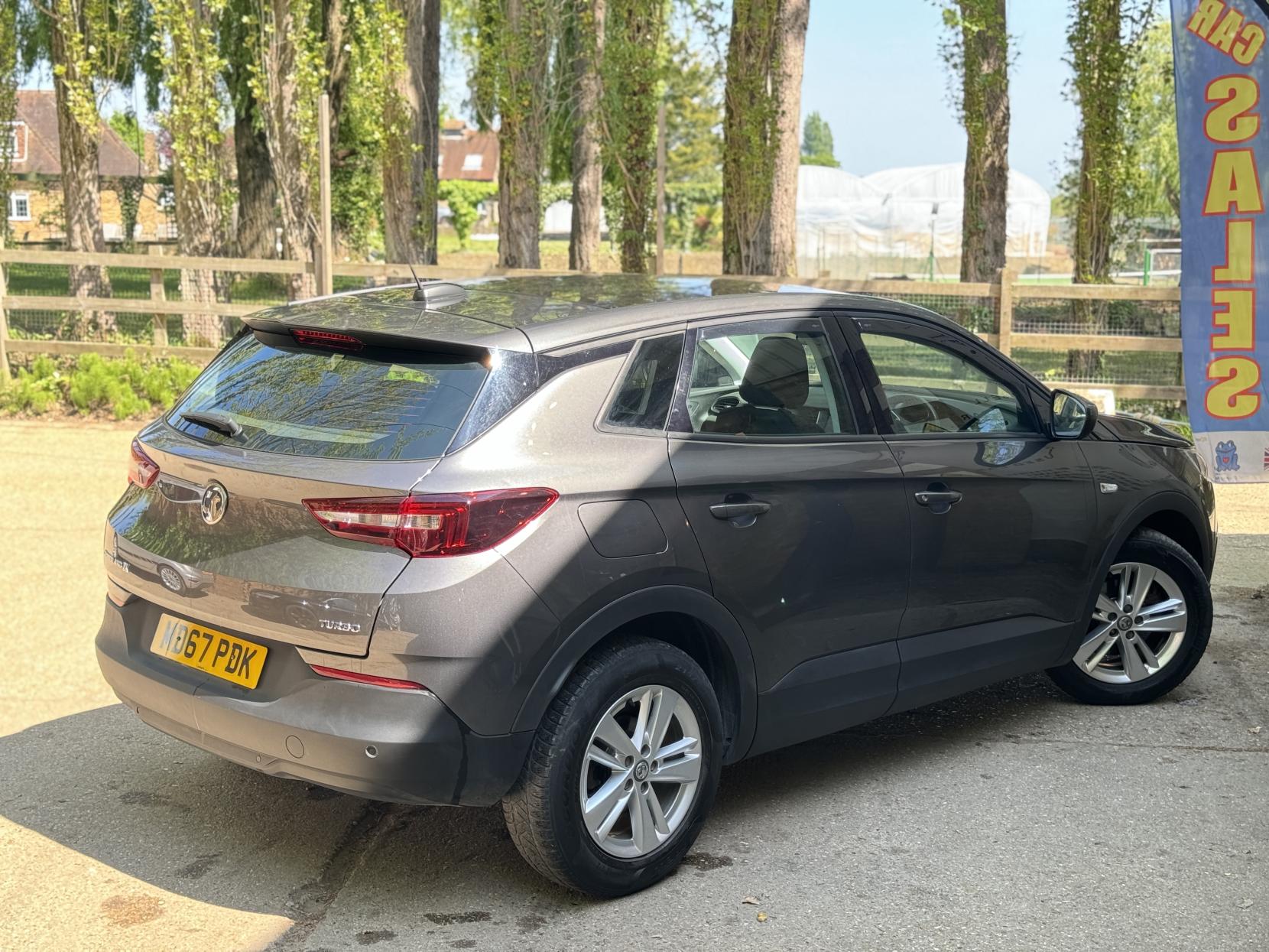 Vauxhall Grandland X 1.2 Turbo SE SUV 5dr Petrol Manual Euro 6 (s/s) (130 ps)